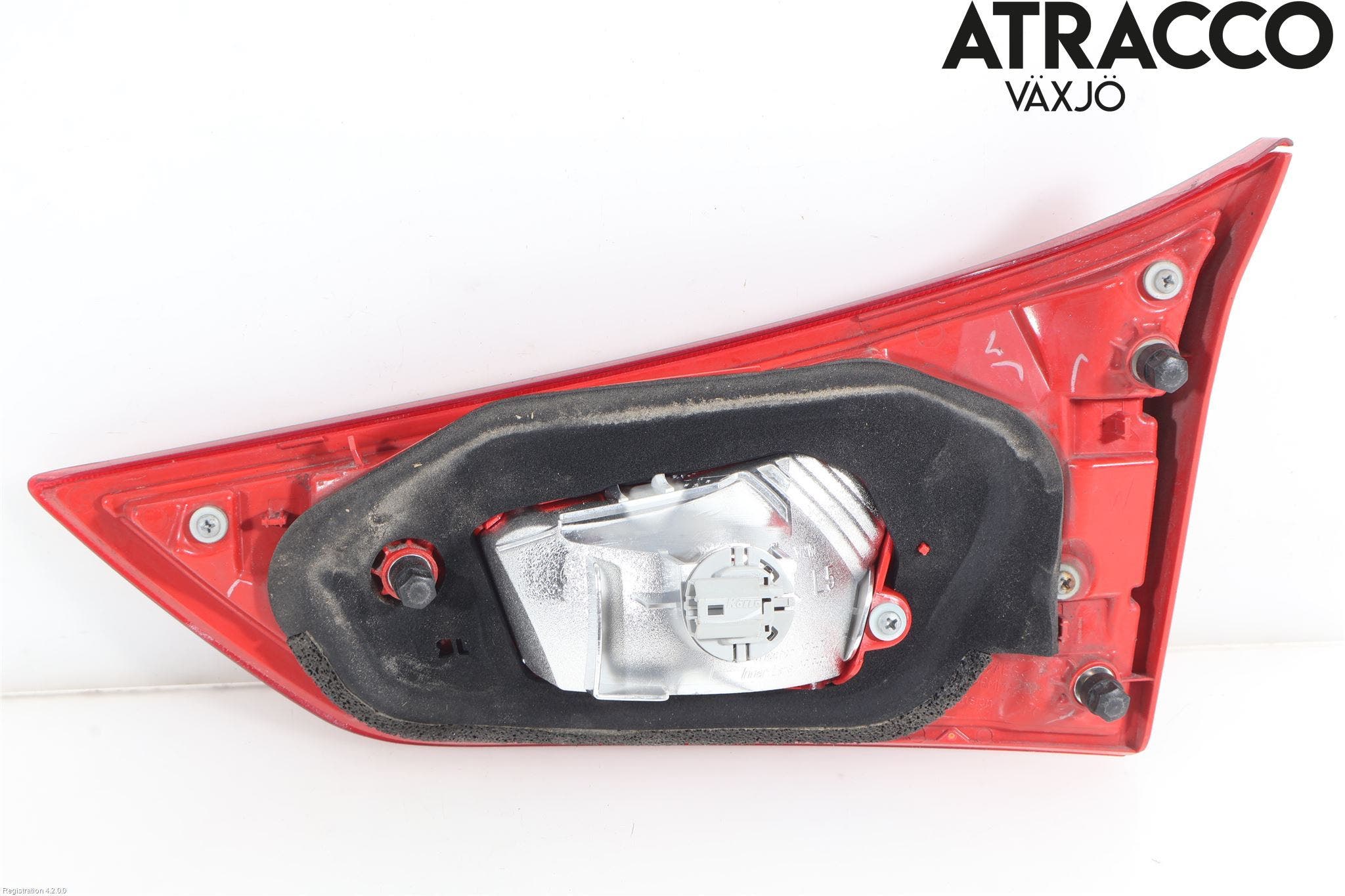 Toyota AURIS 13-19 Bakljus Lucka Vä