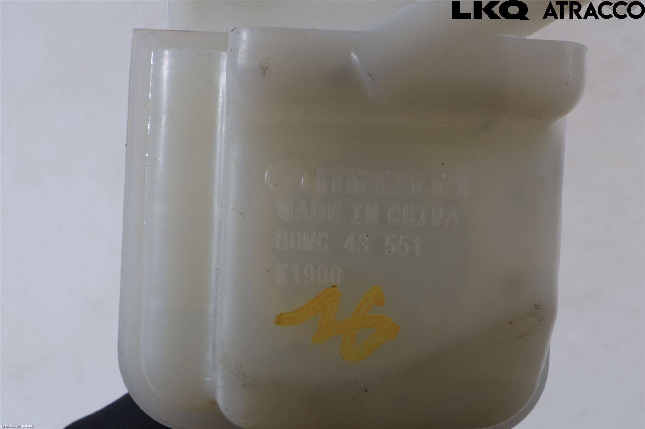 Mazda CX-30 20- Bromsvätskebehållare