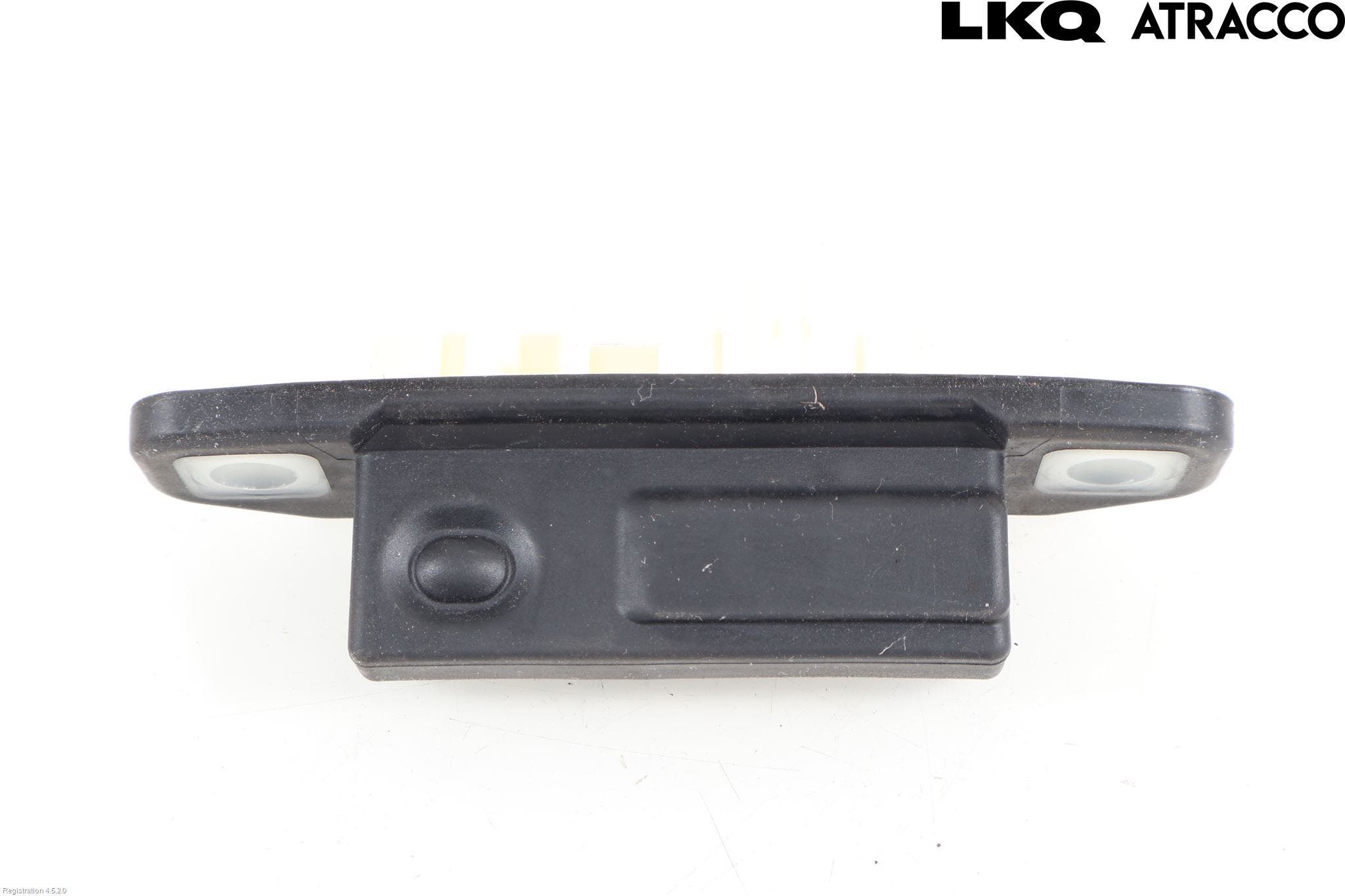 Toyota COROLLA CROSS XG10 22- Bakluckehandtag