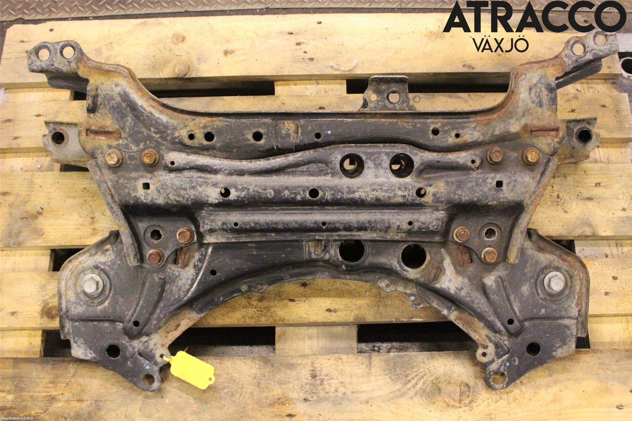 Toyota AURIS 13-19 Framvagnsbalk