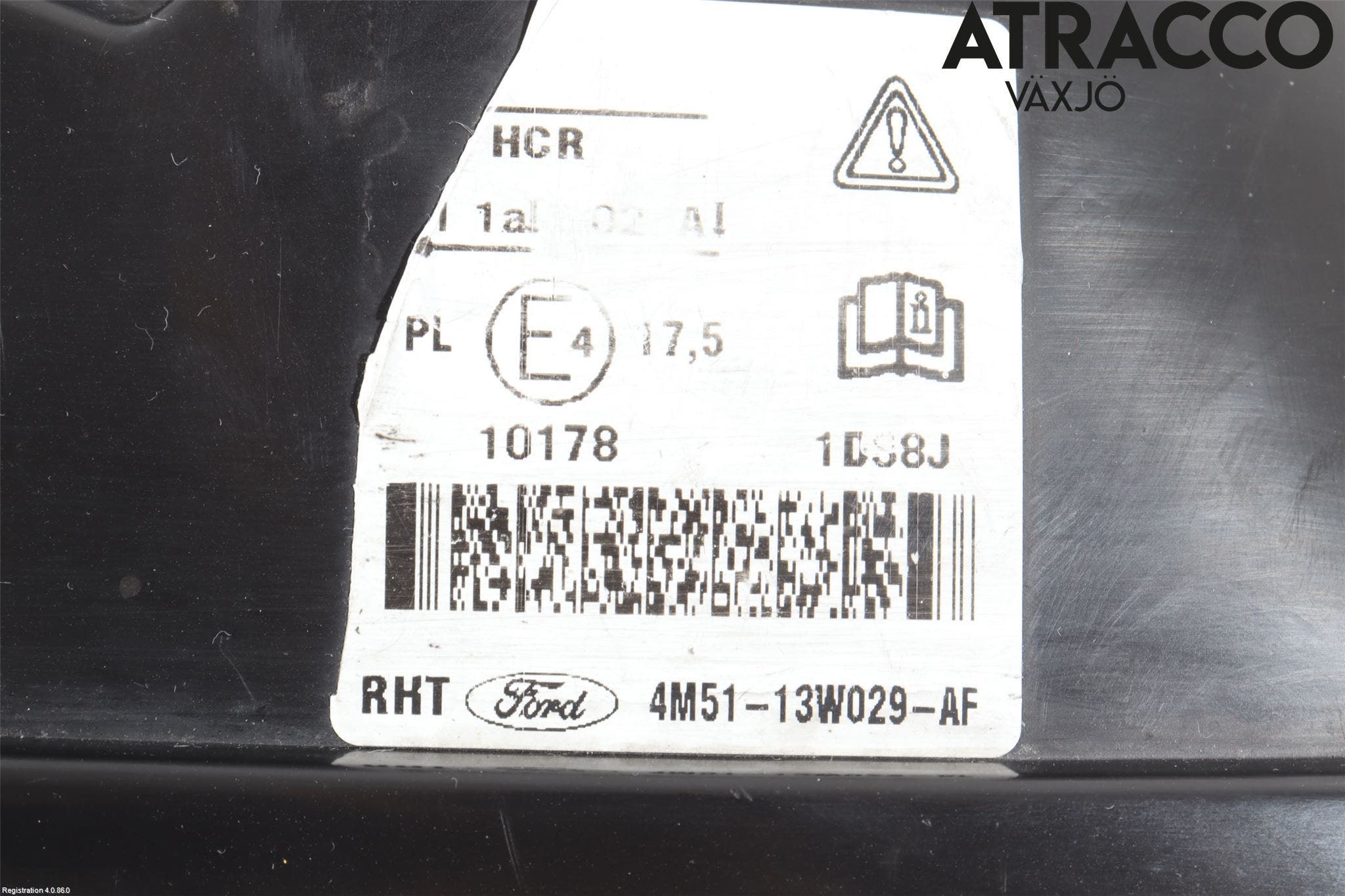 Ford FOCUS 04-07 Strålkastare Höger