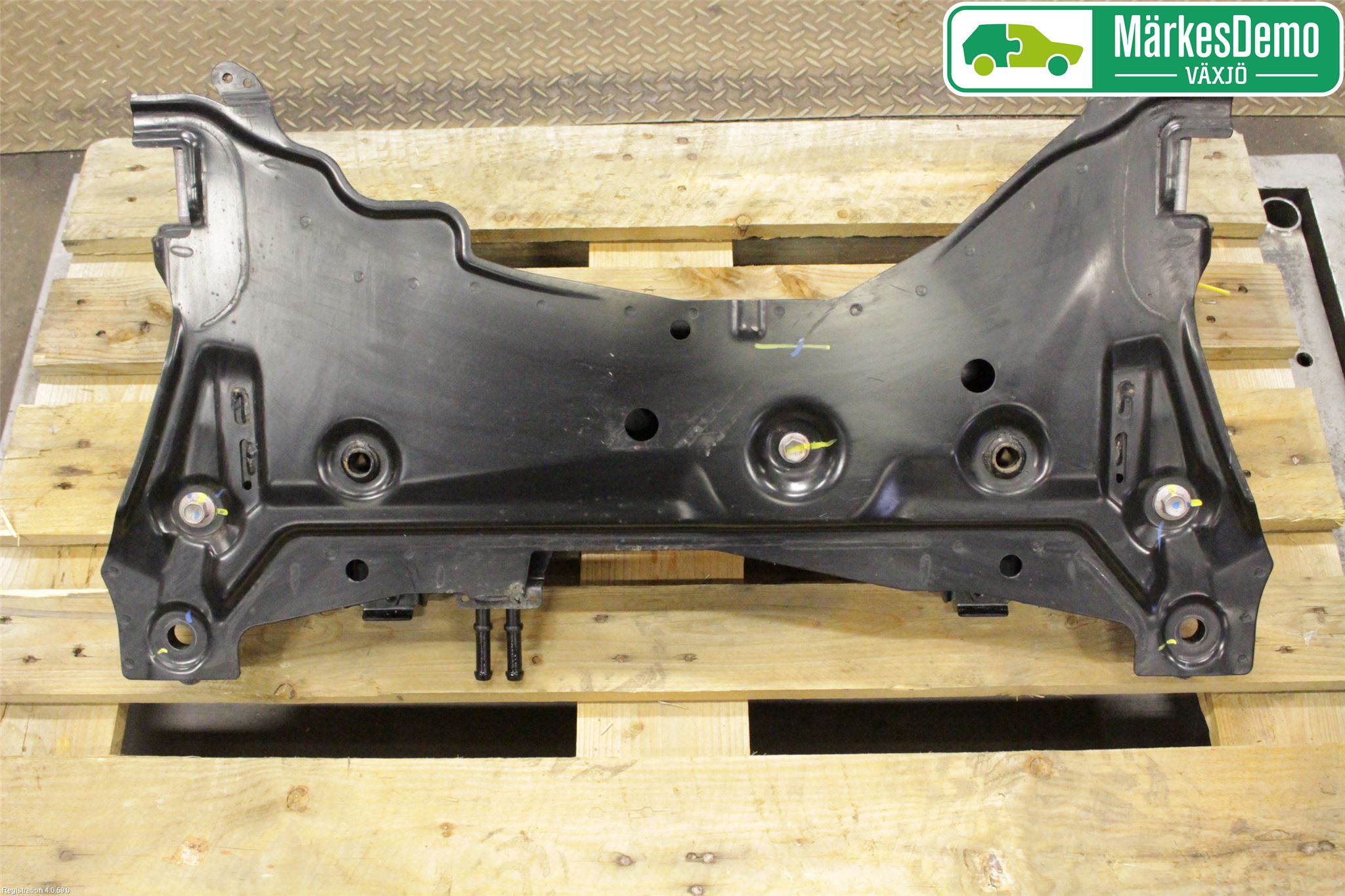 Suzuki VITARA 15- Framvagnsbalk