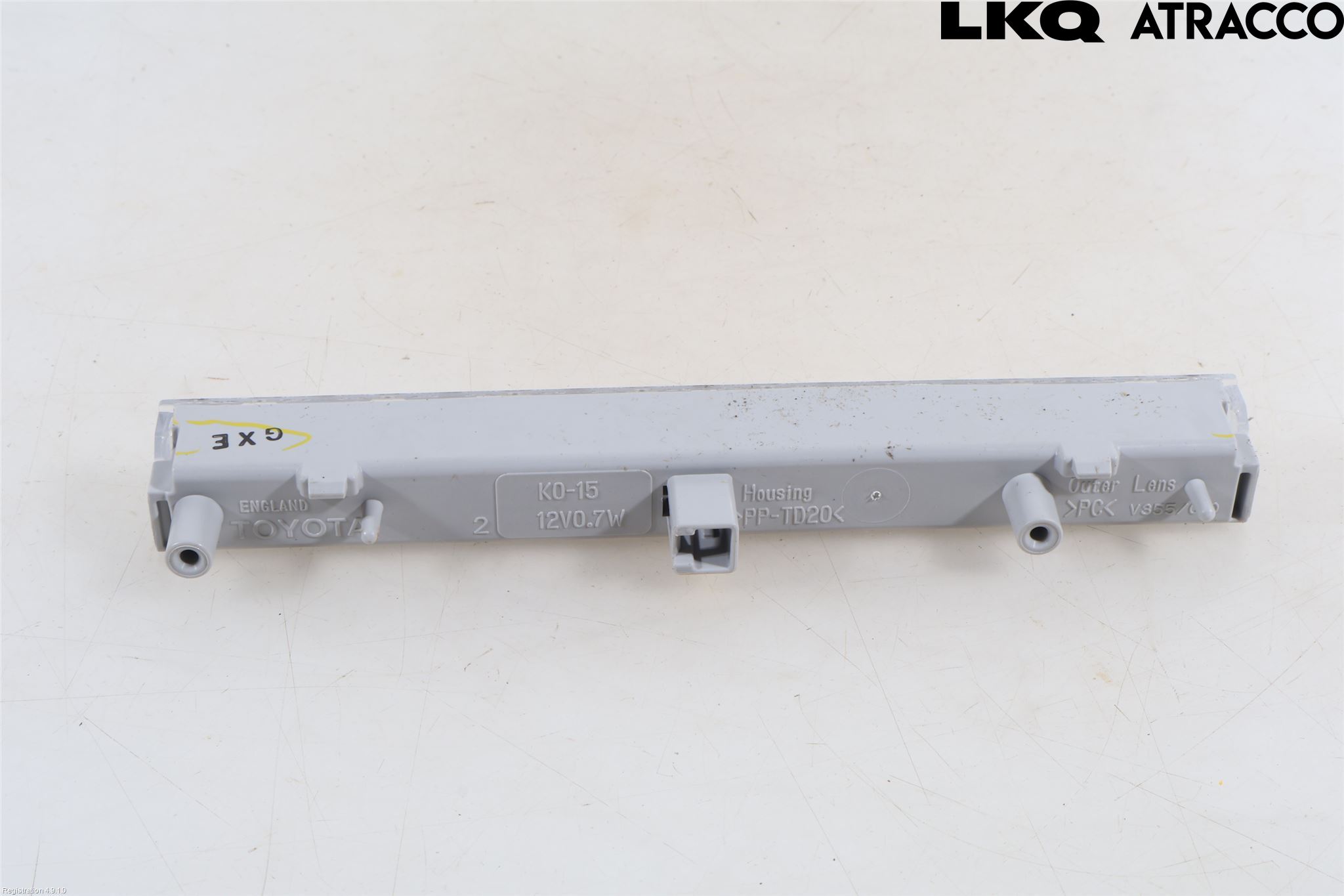 Toyota YARIS XP21 20- Bromsljus Bakruta