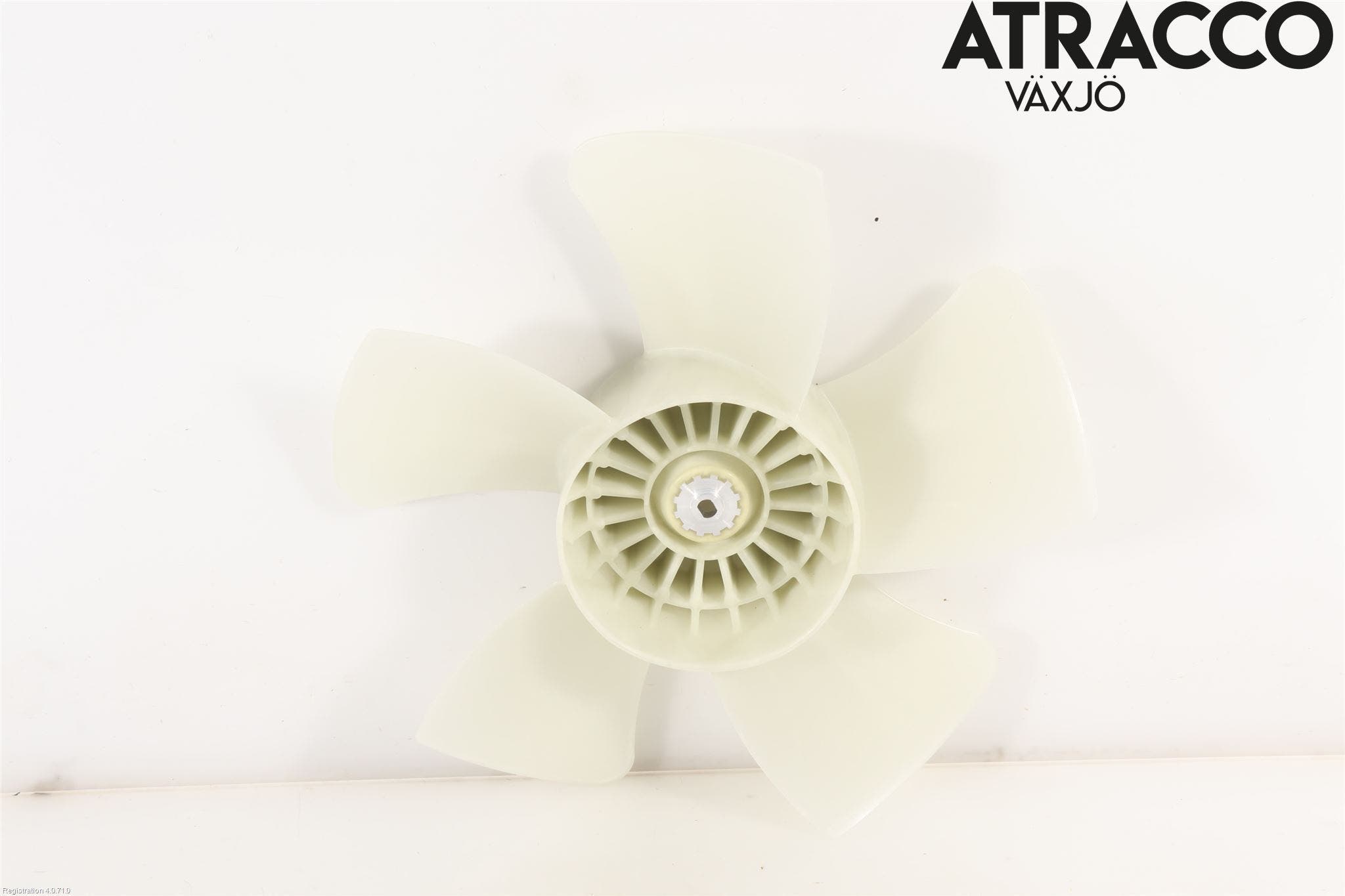 Suzuki VITARA 15- Kylfläkt-Vinge