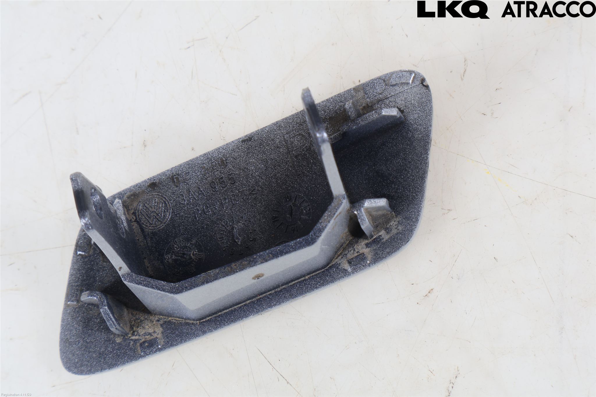 Volkswagen VW PASSAT 11-14 Stötfångardel Fram Hö