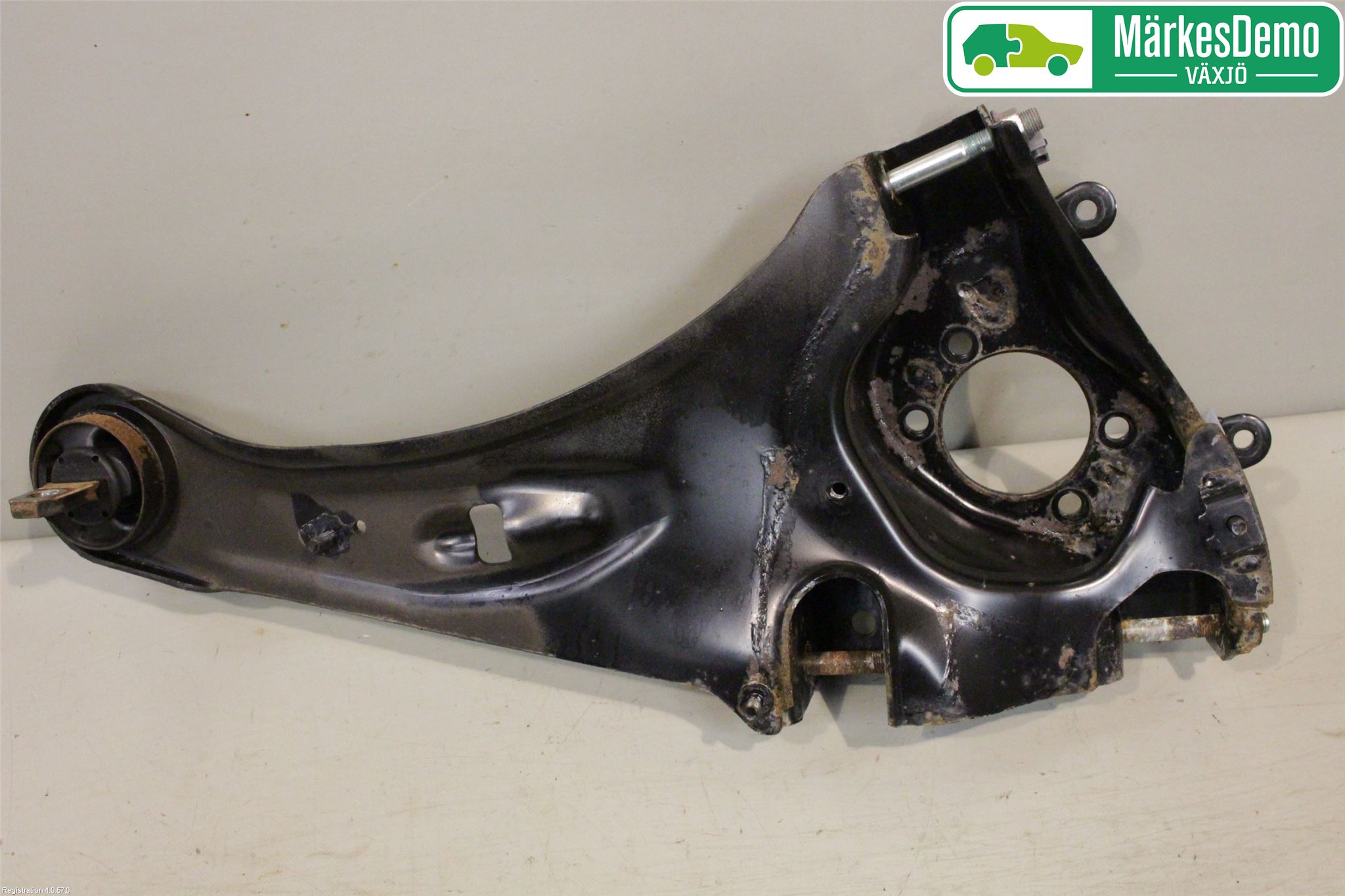 Mitsubishi OUTLANDER 13-21 Bärarm Bak Höger