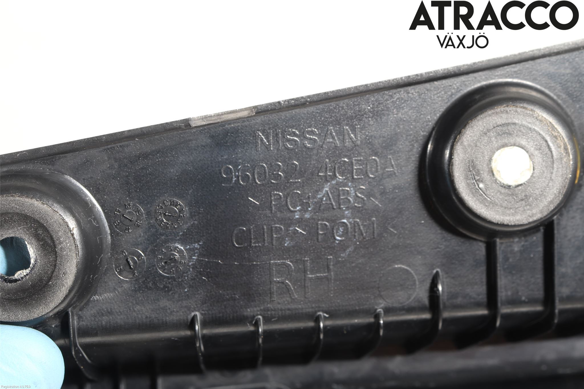 Nissan X-TRAIL 14-21 Spoiler Baklucka