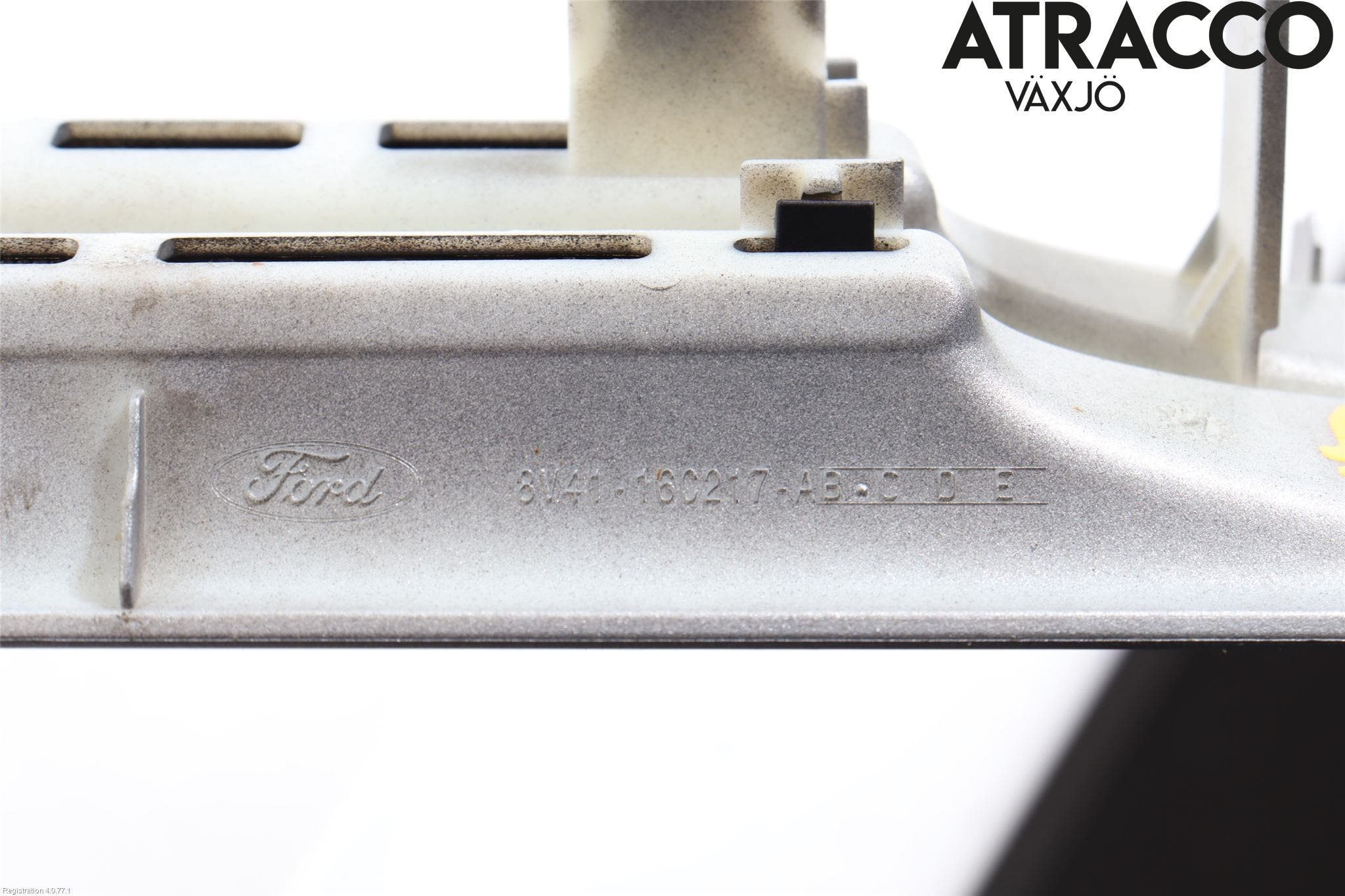 Ford KUGA 08-12 List Framskärm Vä