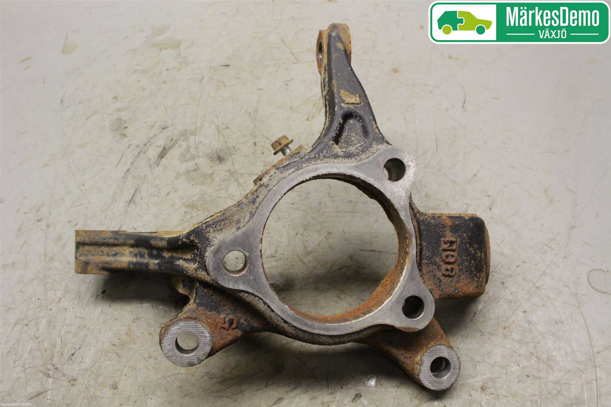 Suzuki SWIFT 17-24 Styrspindel Lagerhus Vä