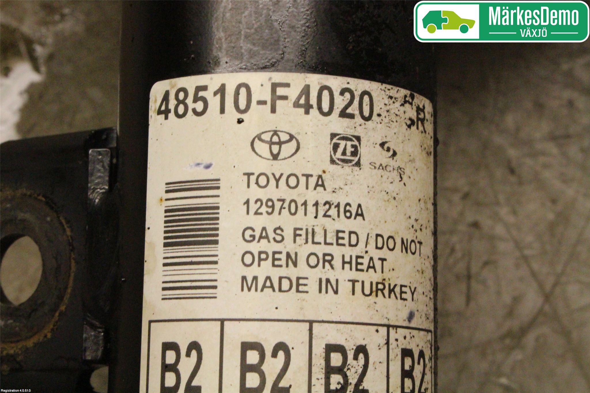 Toyota C-HR 16-23 Fjäderben Fram Höger