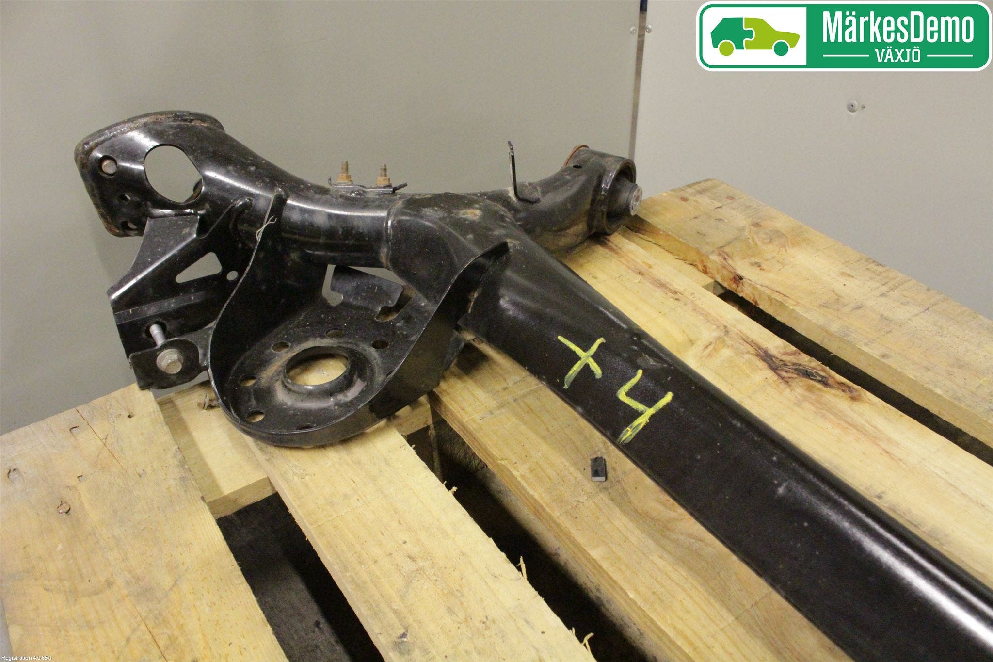 Toyota YARIS XP130 15-20 Bakaxelbalk