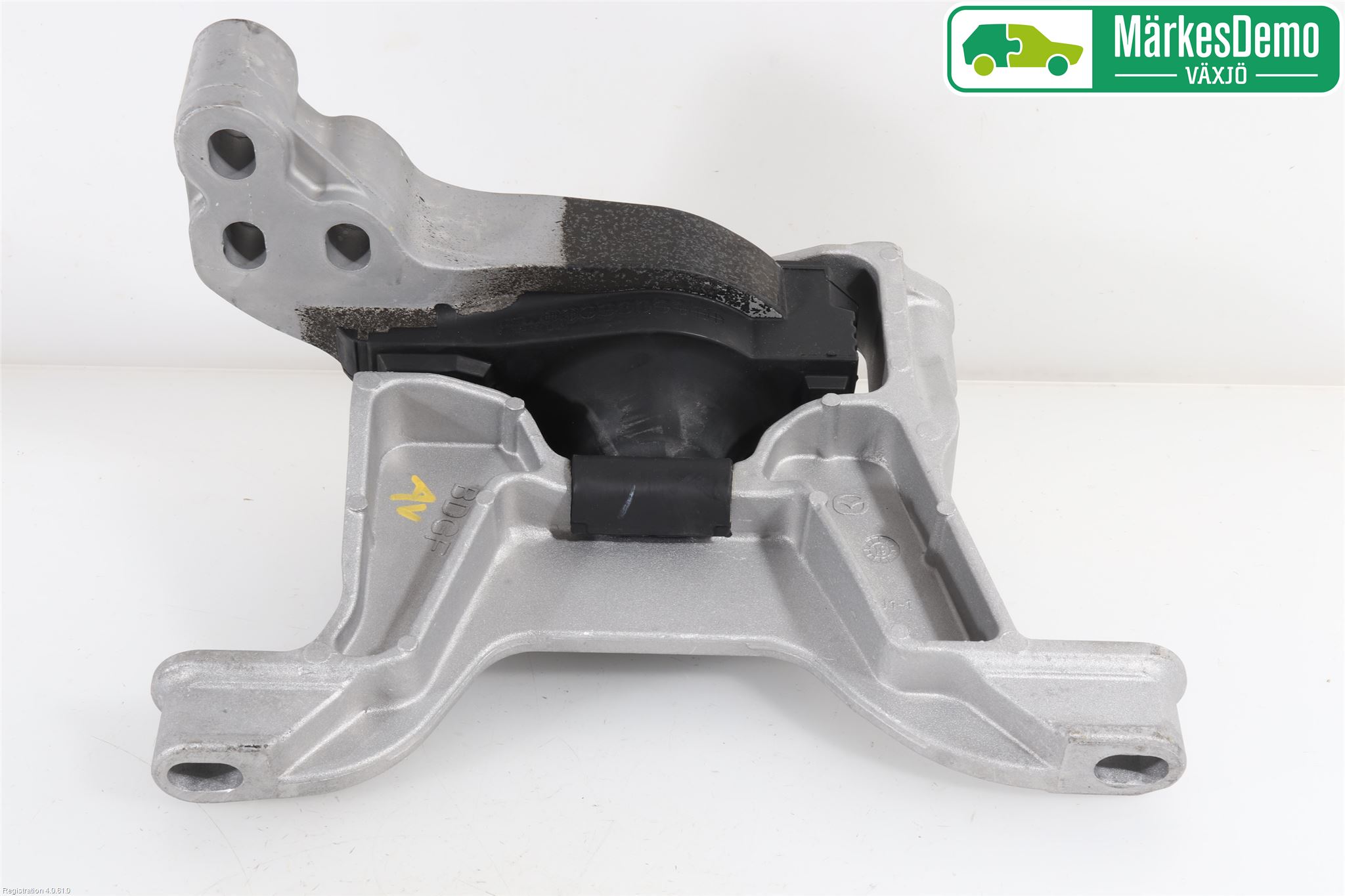 Mazda 3 IV 19- Motorfäste