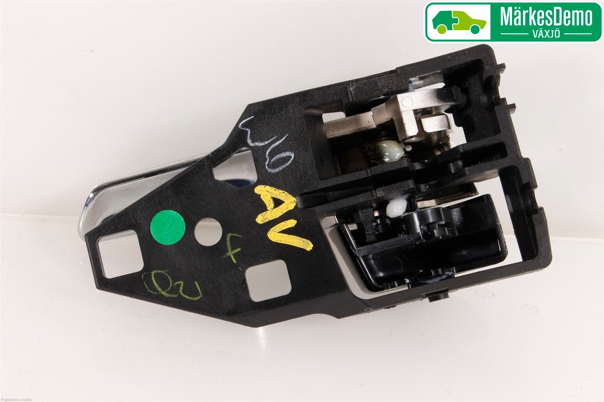 Toyota HILUX 16- Dörrhandtag Inre Hö