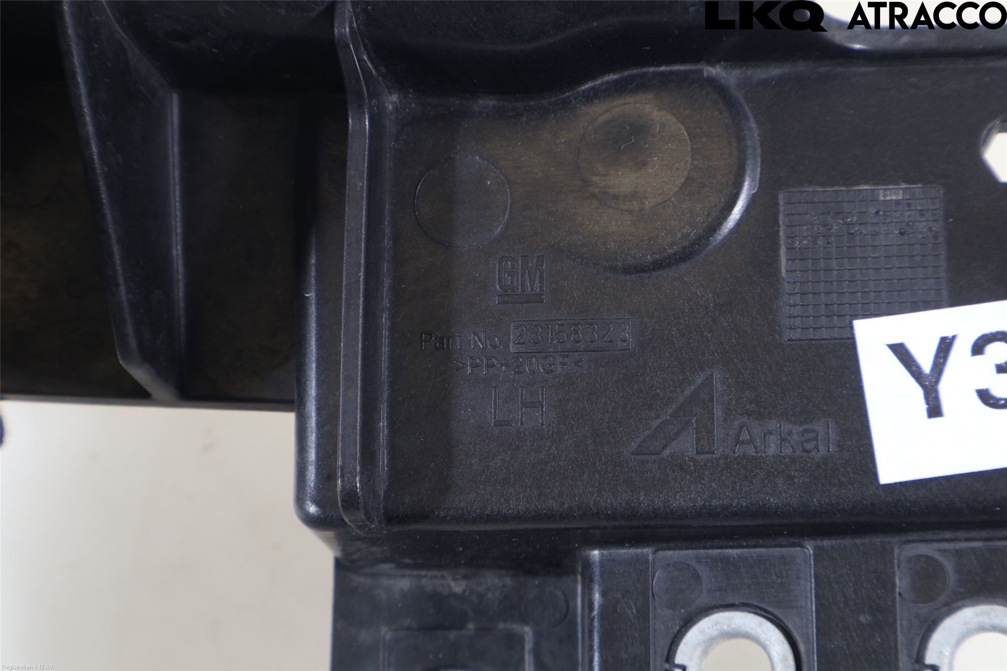 Opel INSIGNIA 09-16 Strålkast Fästsarg