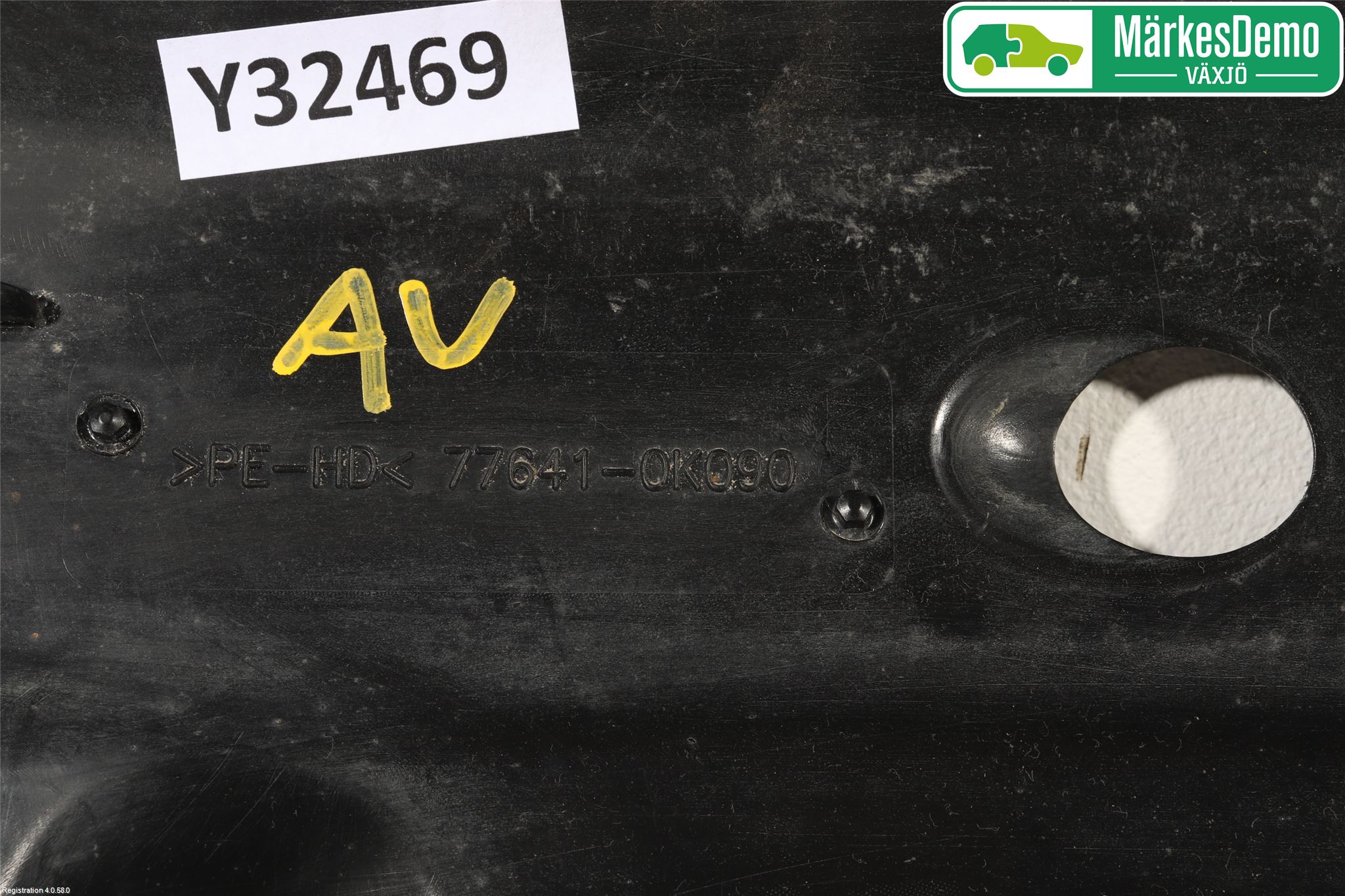 Toyota HILUX 05-16 Bränsletank Skyddsplåt