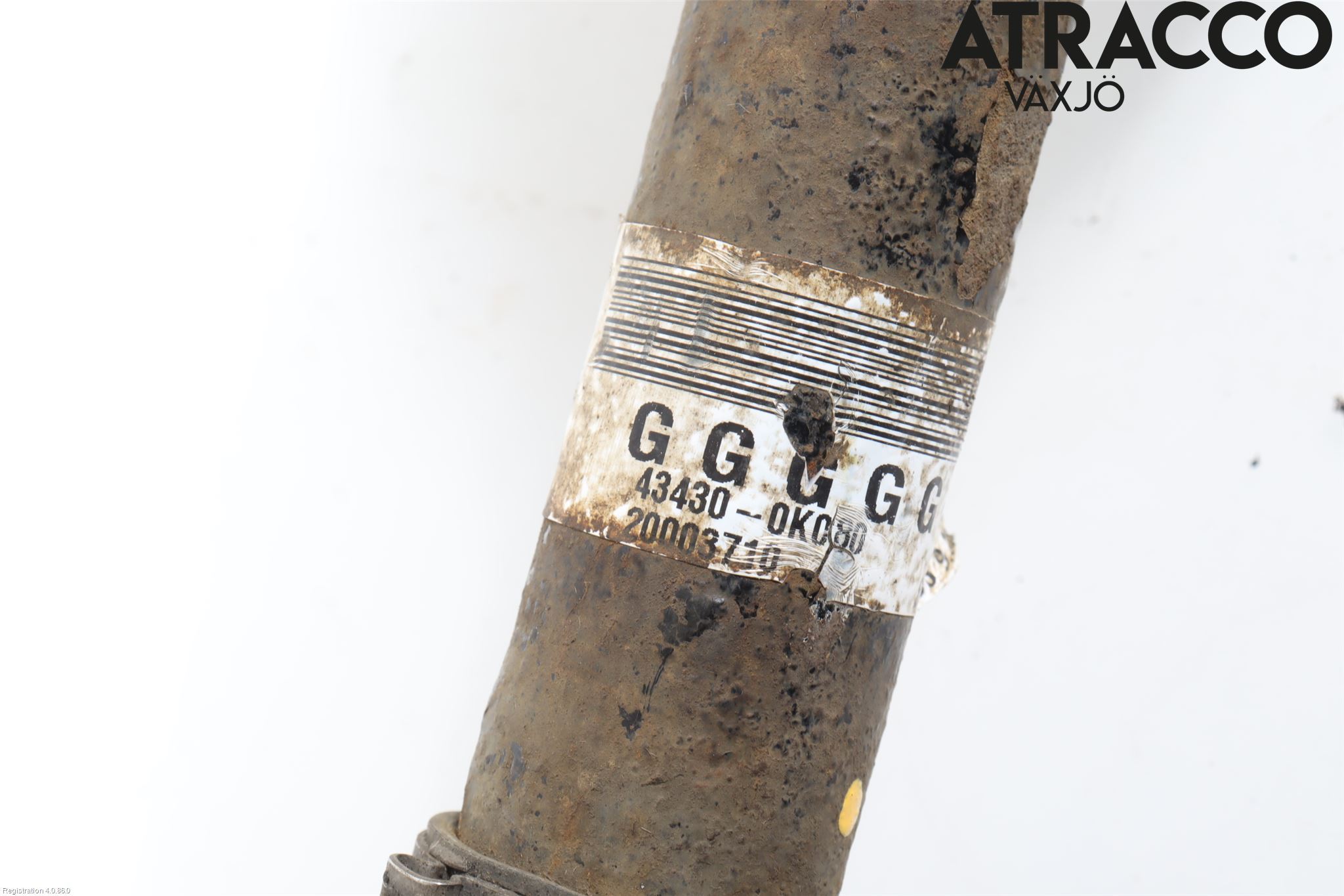 Toyota HILUX 16- Drivaxel Fram Höger