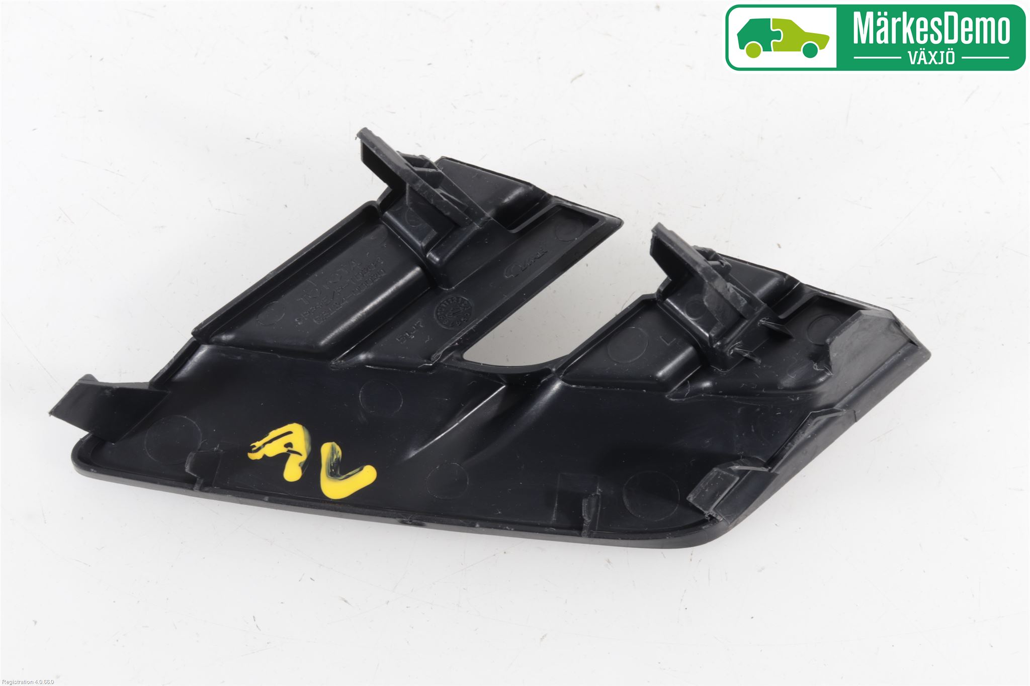 Toyota YARIS XP130 12-14 Grilldel Vänster