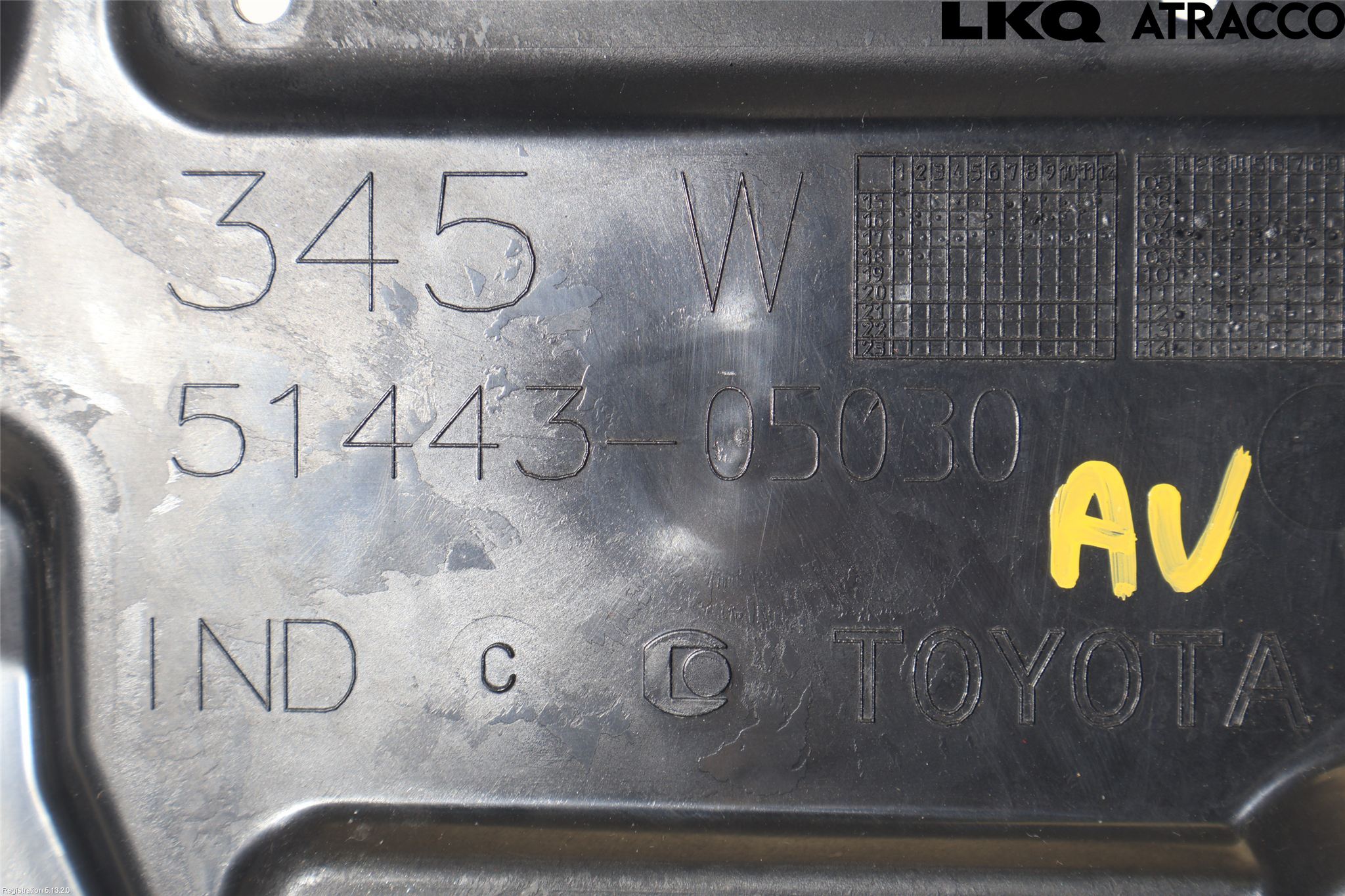 Toyota AURIS 13-19 Hasplåt Plåt-Plast