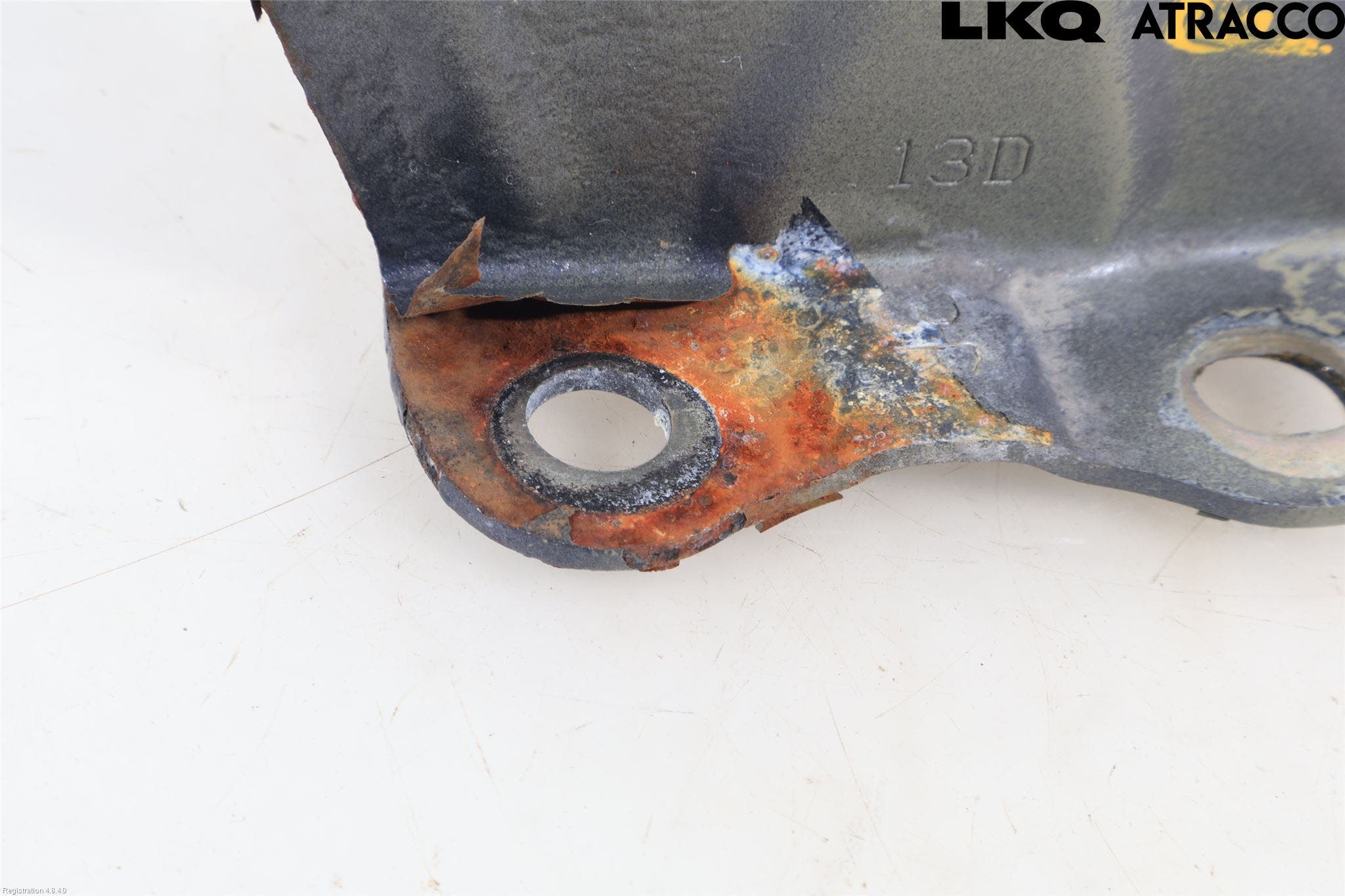 Toyota AVENSIS 09-15 Huvgångjärn