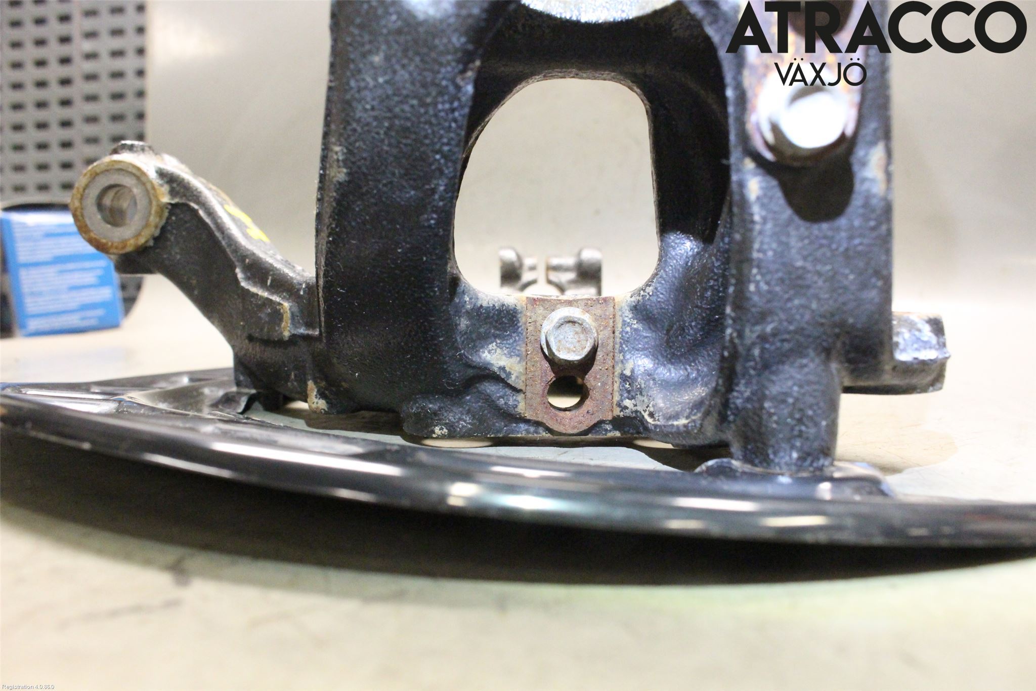 Mazda 3 IV 19- Styrspindel Lagerhus Hö