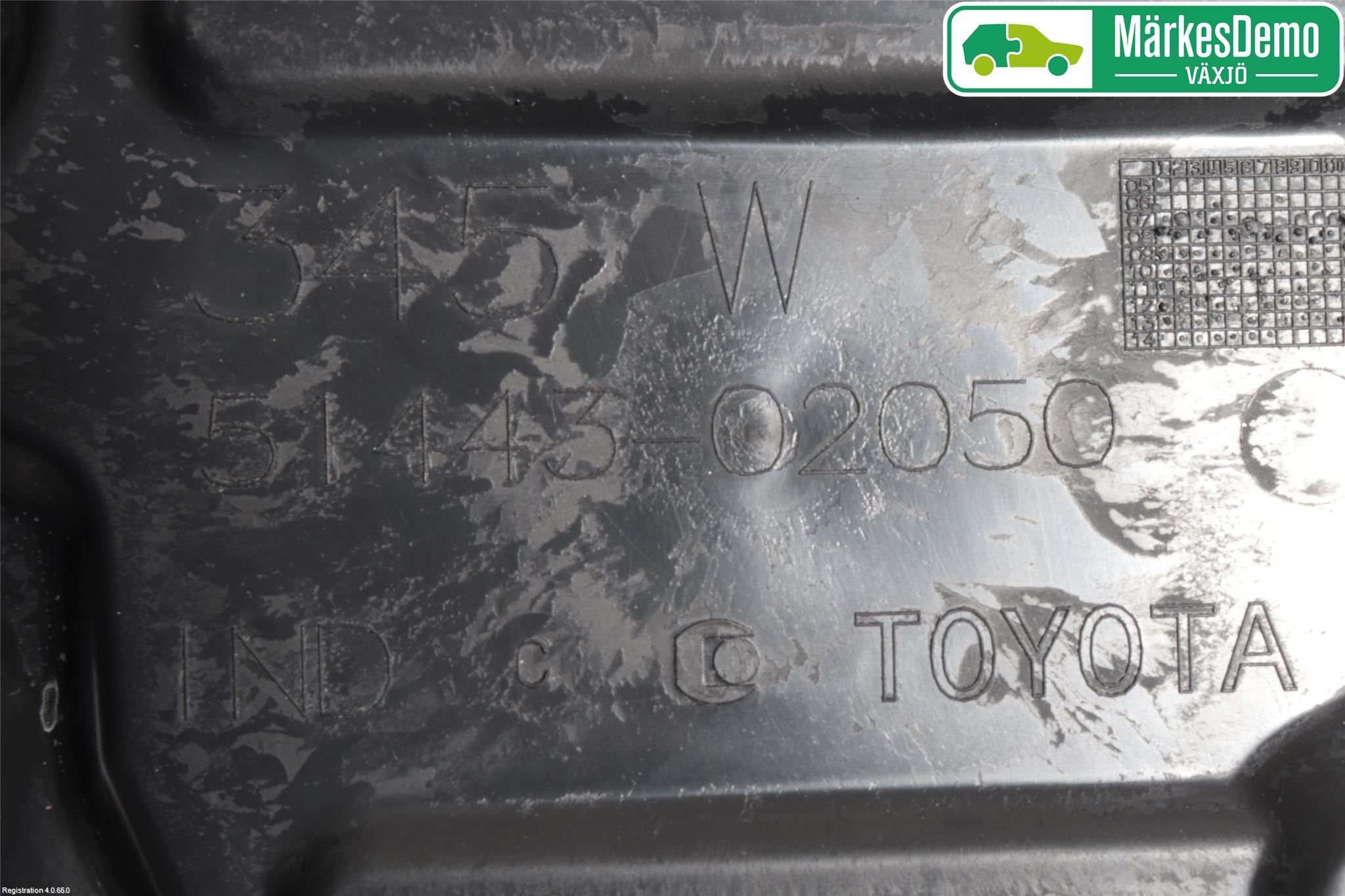 Toyota AURIS 13-19 Hasplåt Plåt-Plast