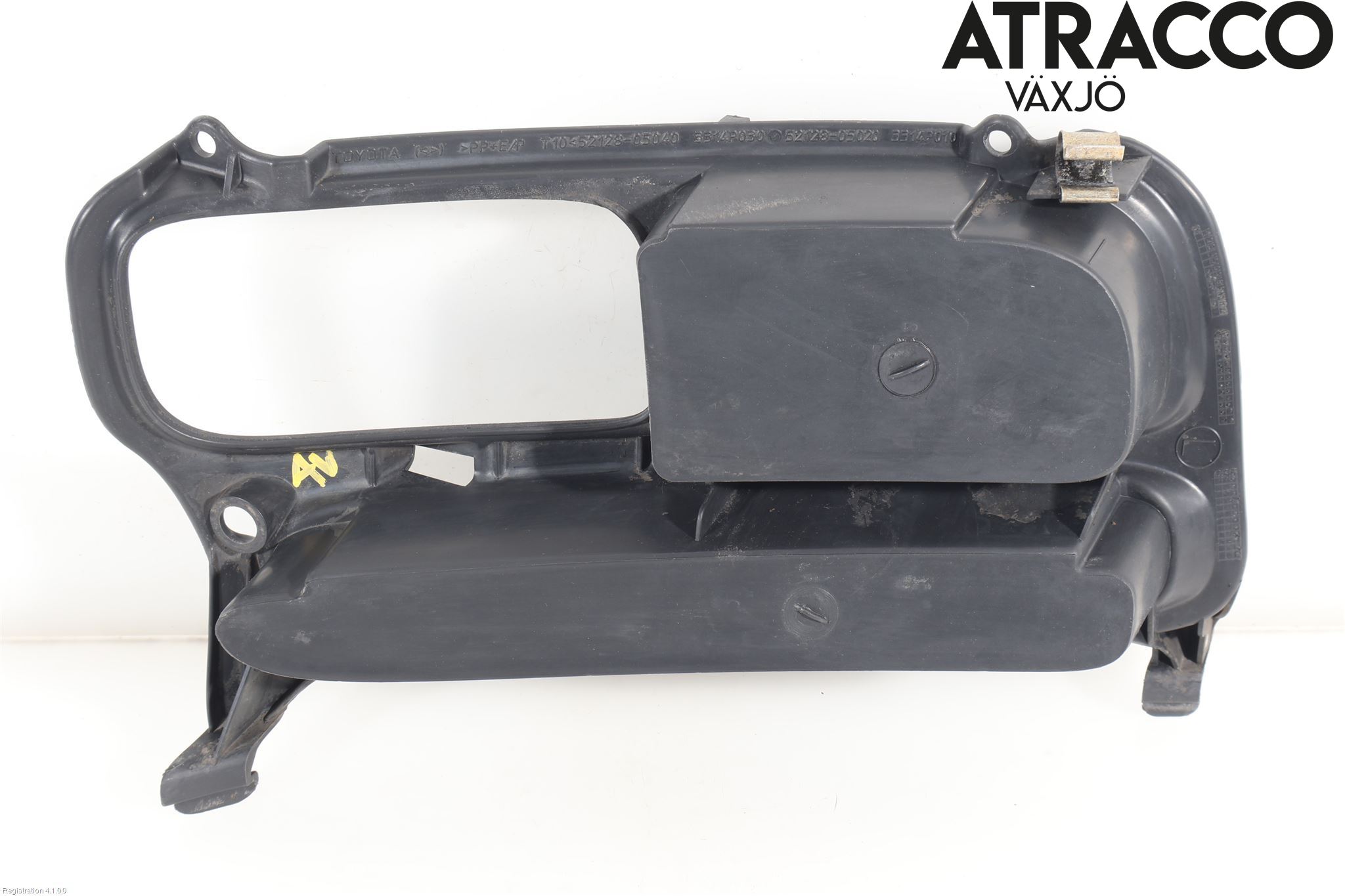 Toyota AVENSIS 03-06 Dimljussarg Fram
