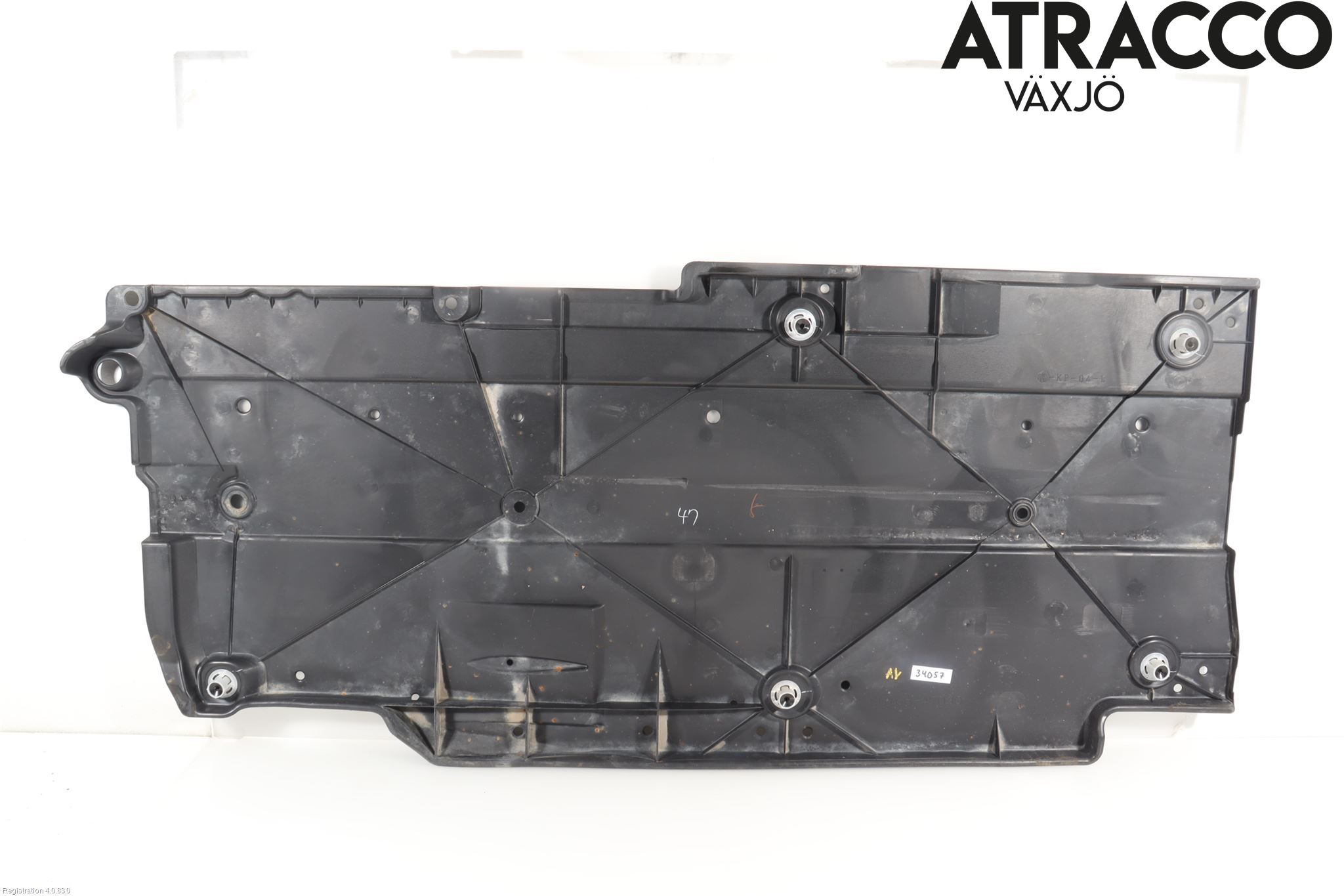 Toyota PRIUS (ZVW50) 16-21 Hasplåt Plåt-Plast