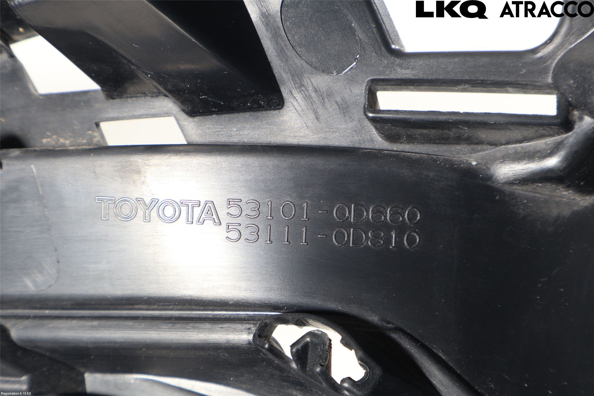 Toyota YARIS XP130 15-20 Grill Komp