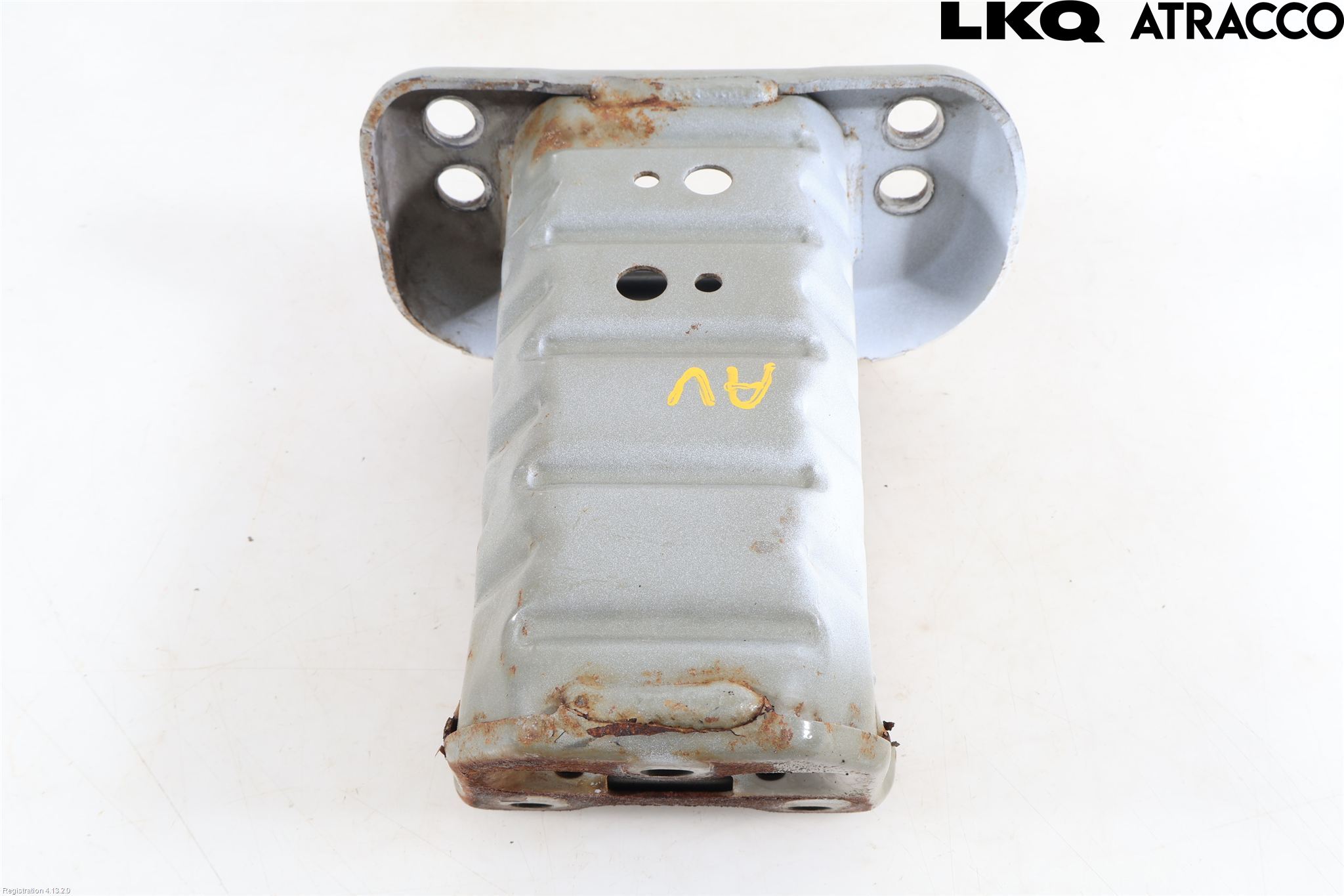 Toyota YARIS XP130 15-20 Stötfångarbärjärn Fram