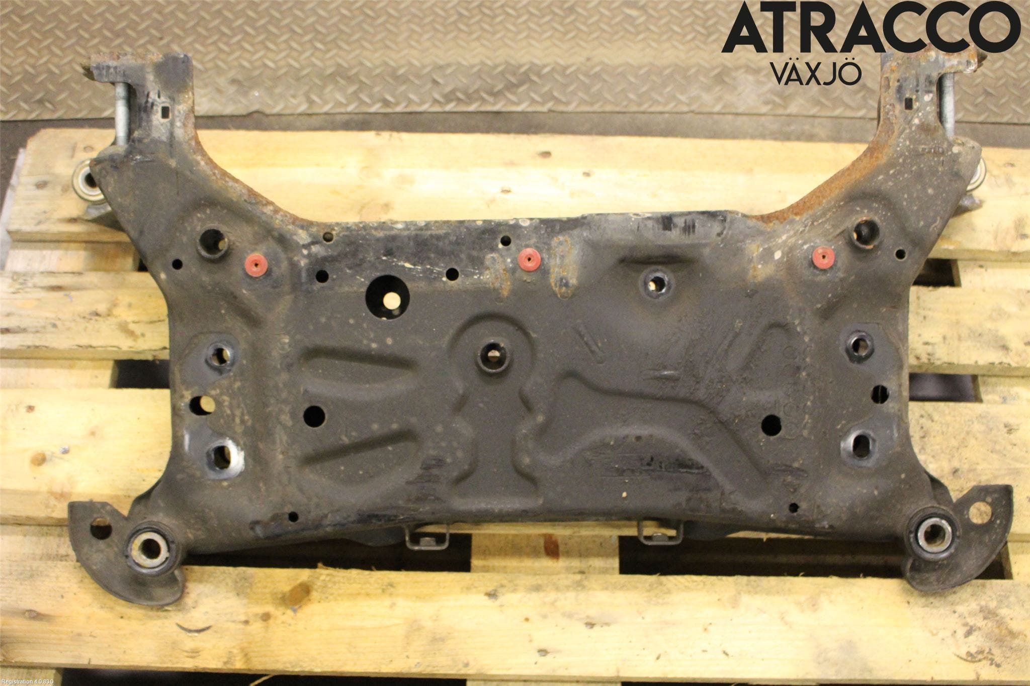 Ford FOCUS 15-18 Framvagnsbalk