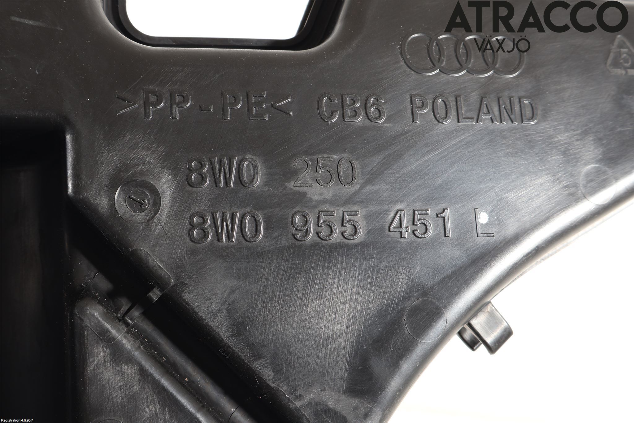 Audi A4/S4 B9 16-19 Spolartank Vindruta-Strål
