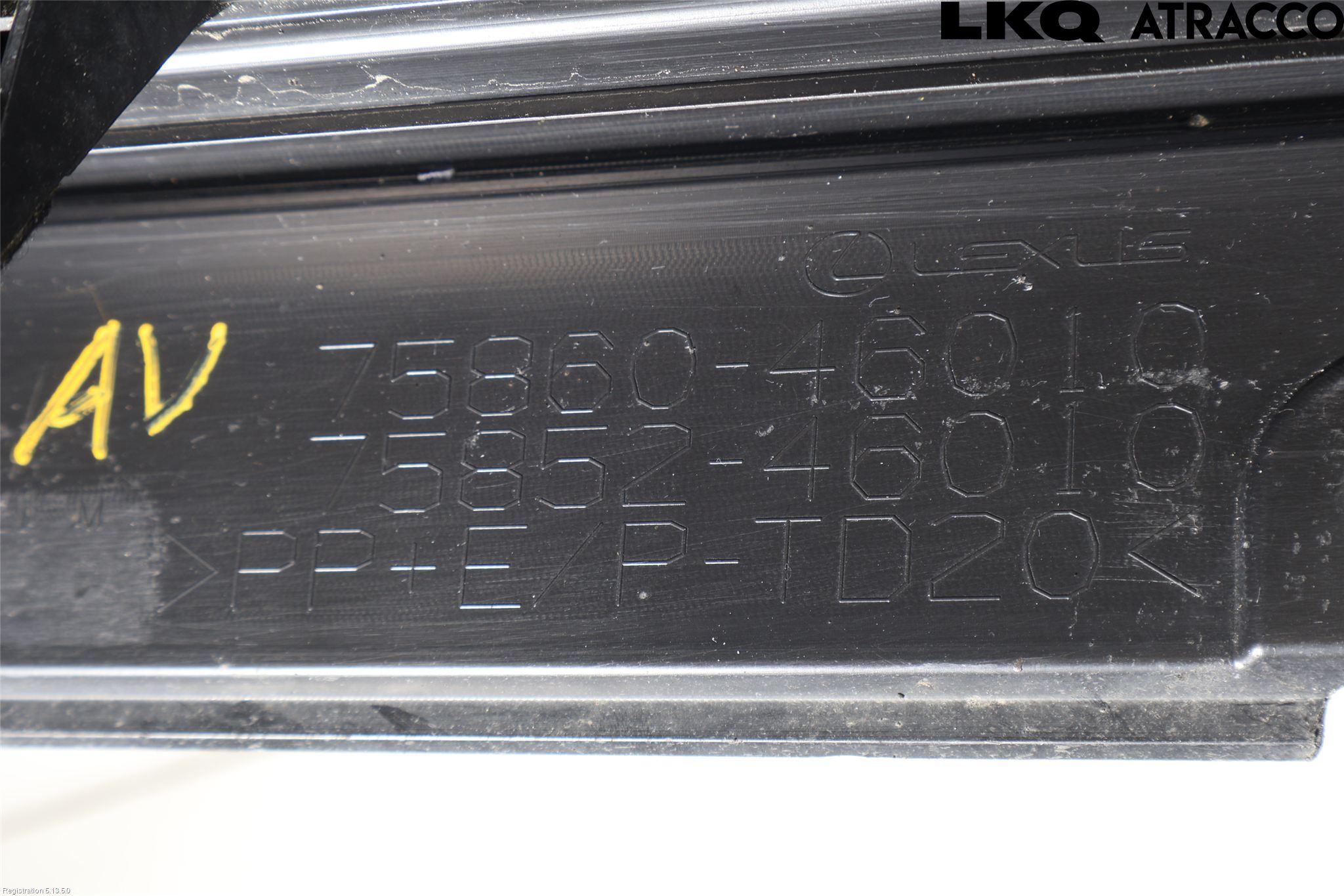 Lexus RZ 23- Sidokjol Vä