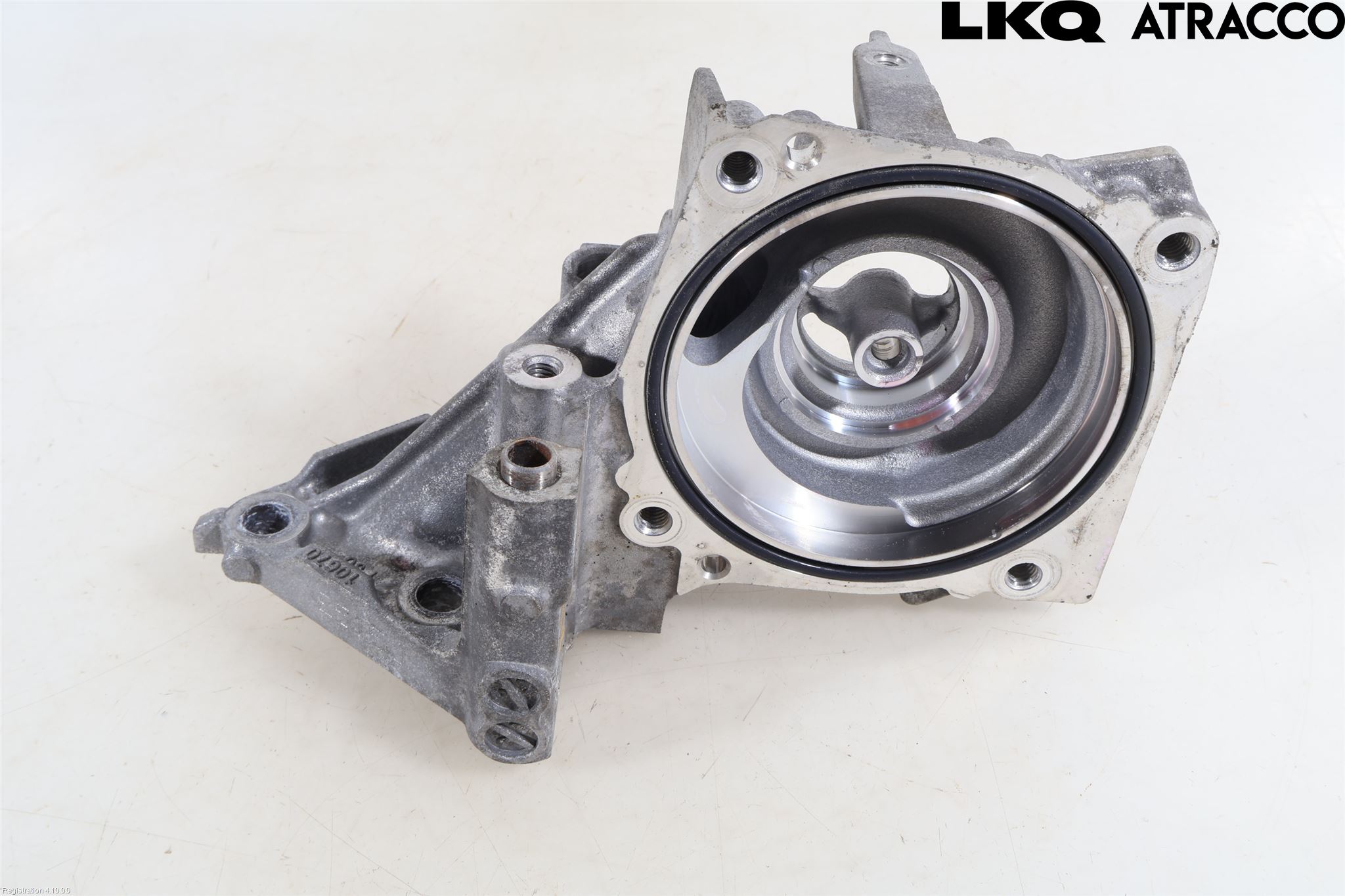 Toyota RAV4 19- Vattenpumpshus-Lock