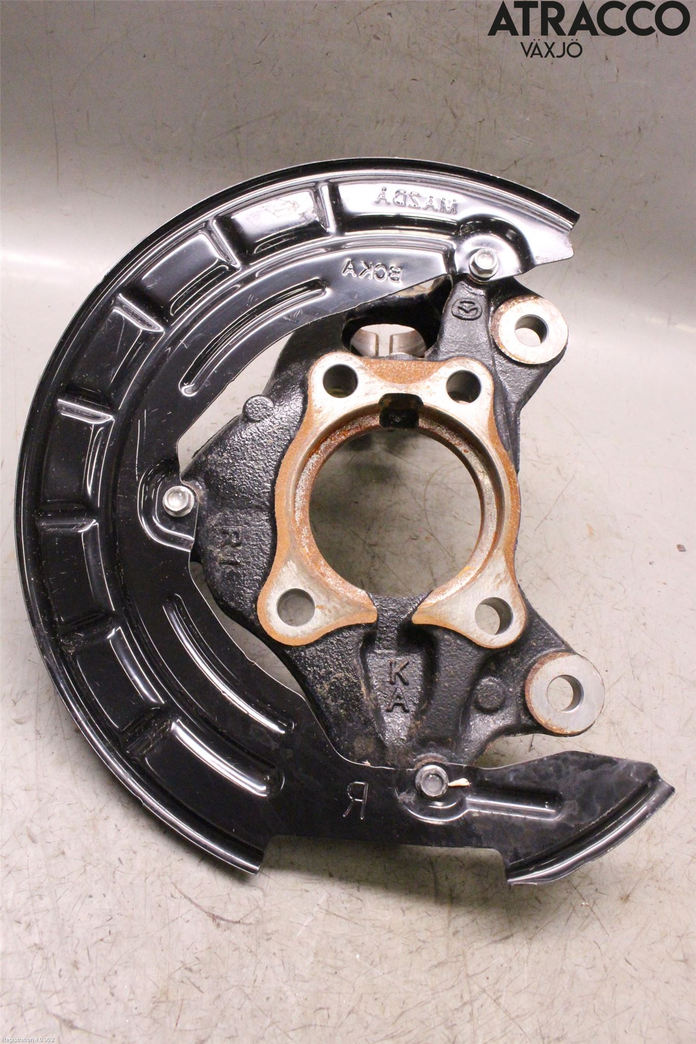 Mazda 3 IV 19- Styrspindel Lagerhus Hö