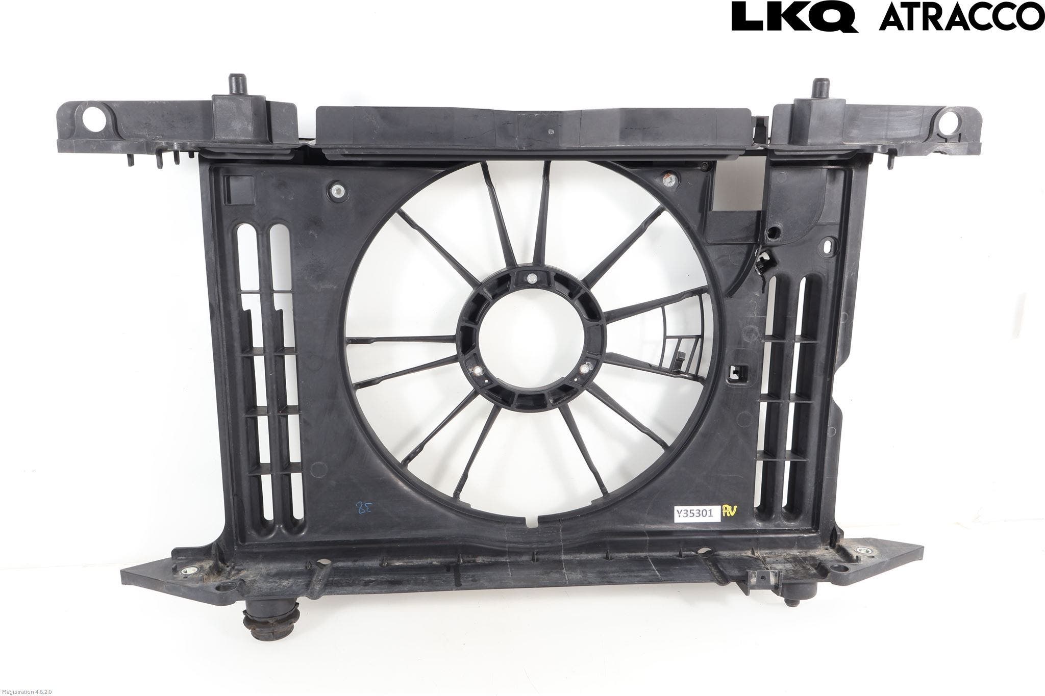 Toyota AVENSIS 16-18 Kylfläktkåpa