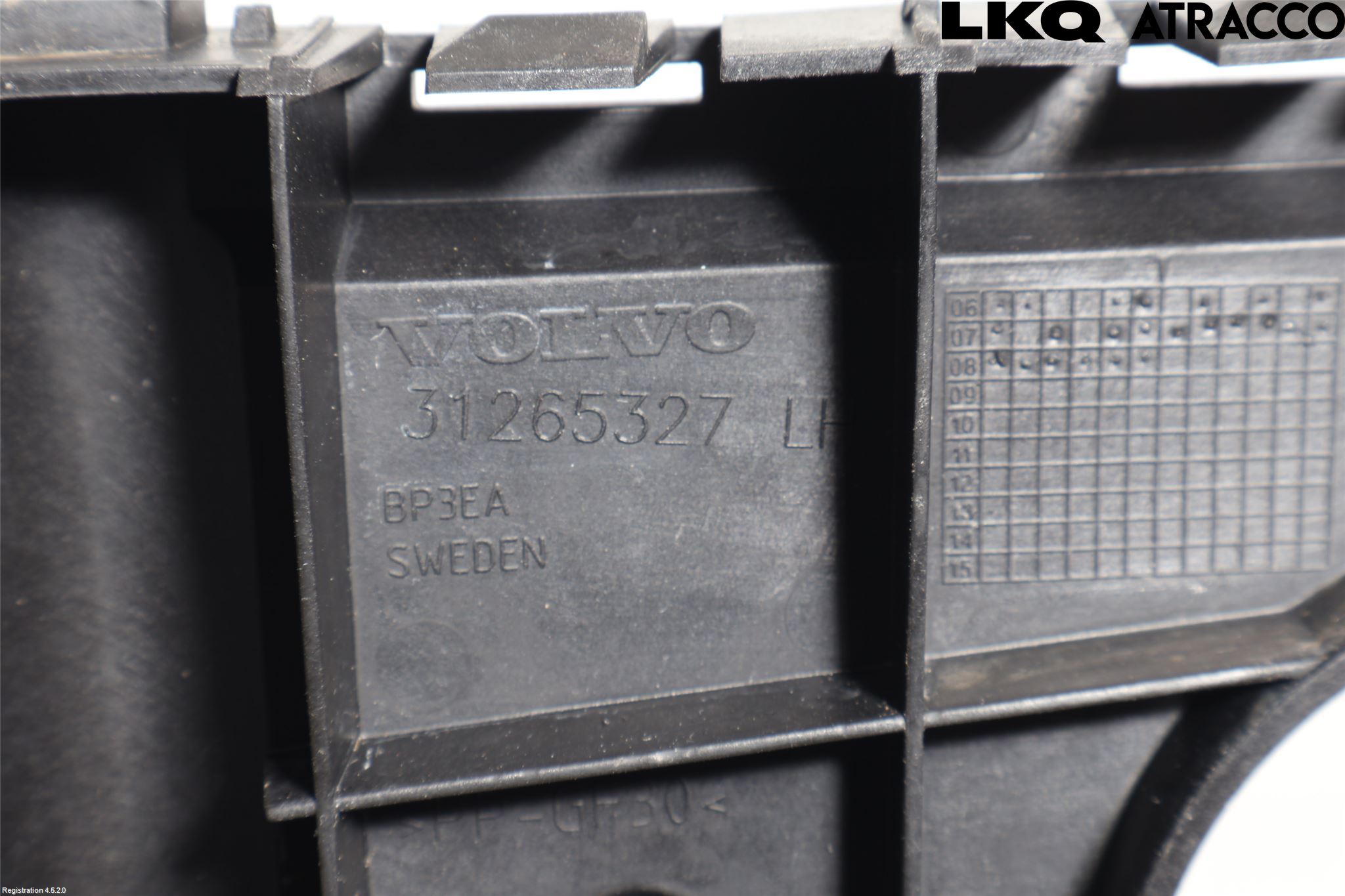Volvo V70 08-13 Stötfångarfäste Bak Vä