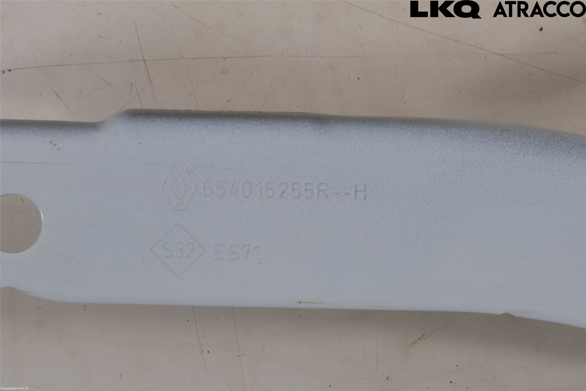 Renault KADJAR 15- Huvgångjärn