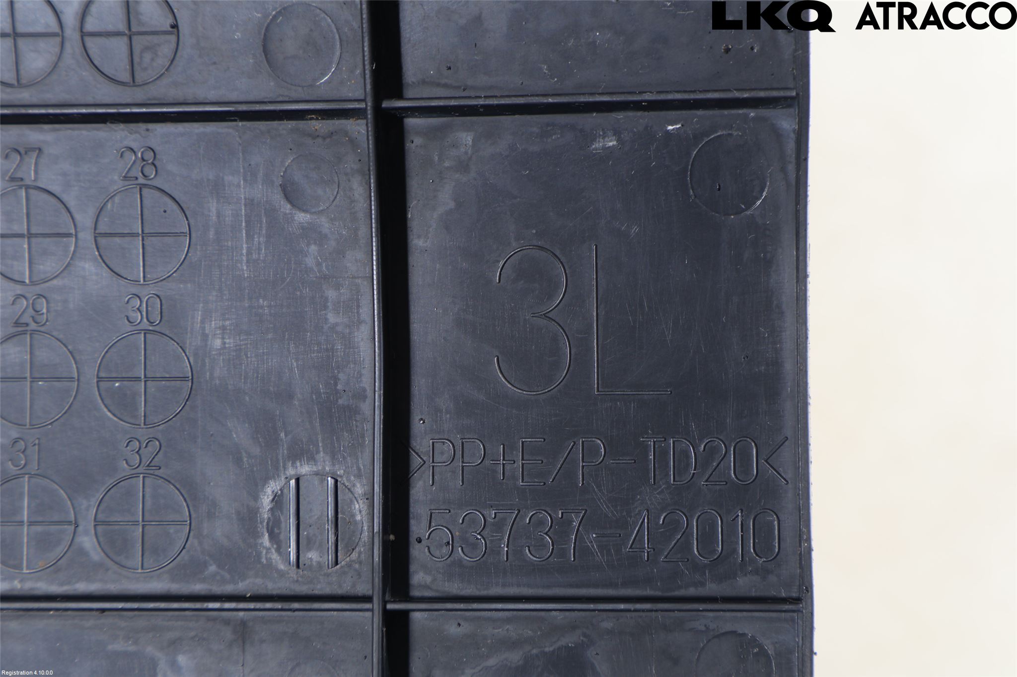 Toyota RAV4 19- Hasplåt Plåt-Plast