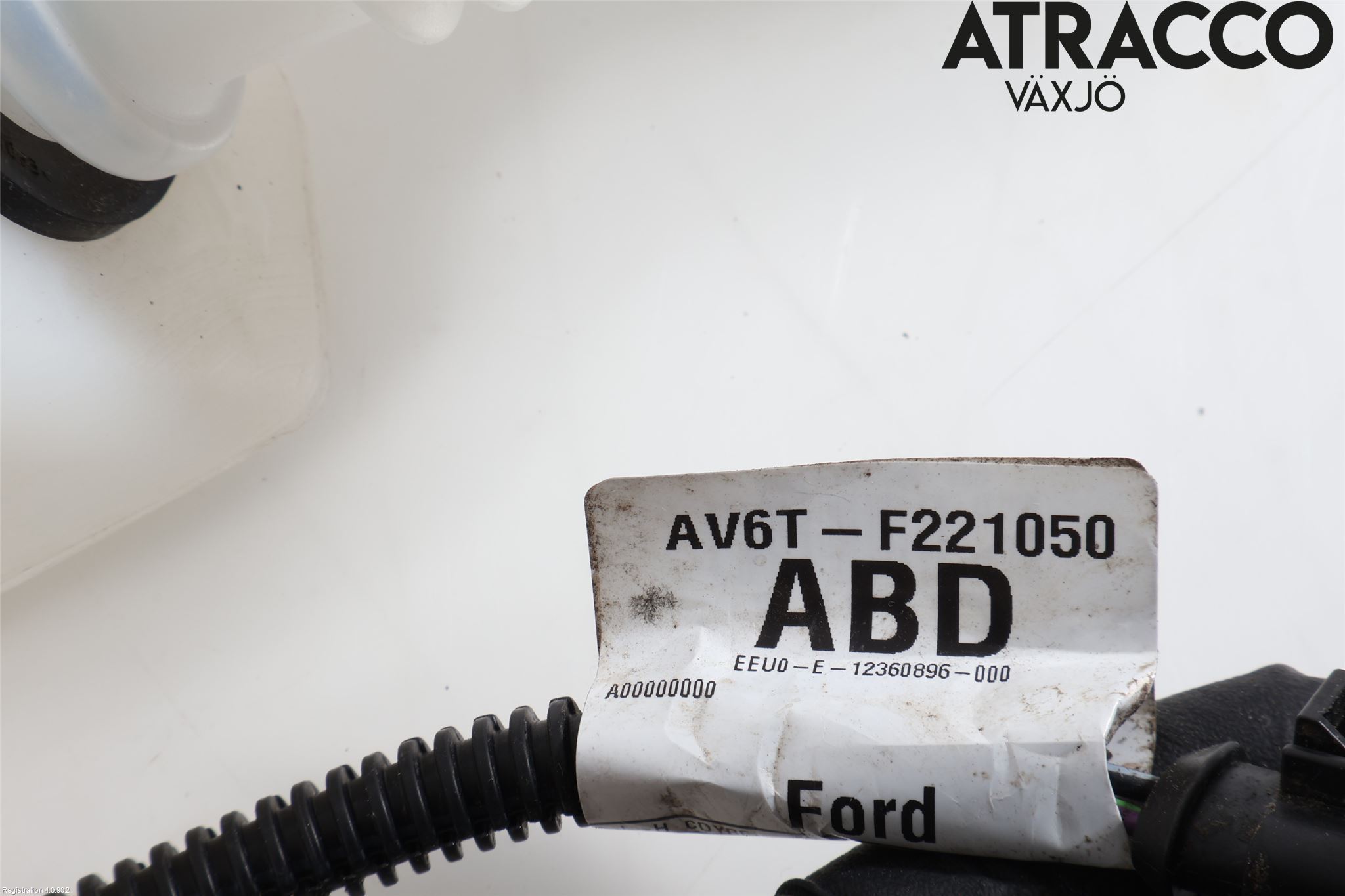 Ford C-MAX II  11-14 Spolartank Vindruta-Strål