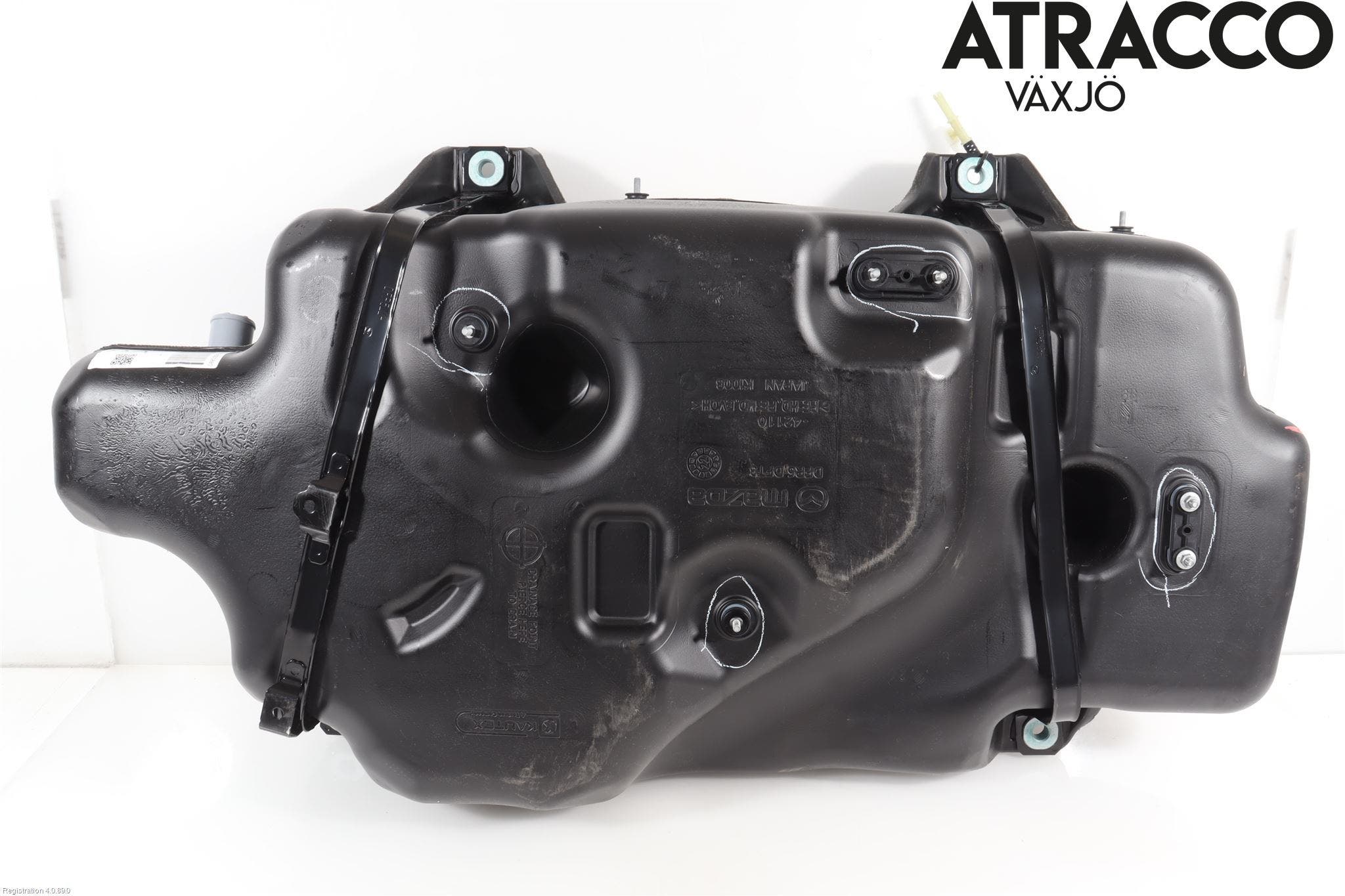 Mazda CX-30 20- Bränsletank Insprutning