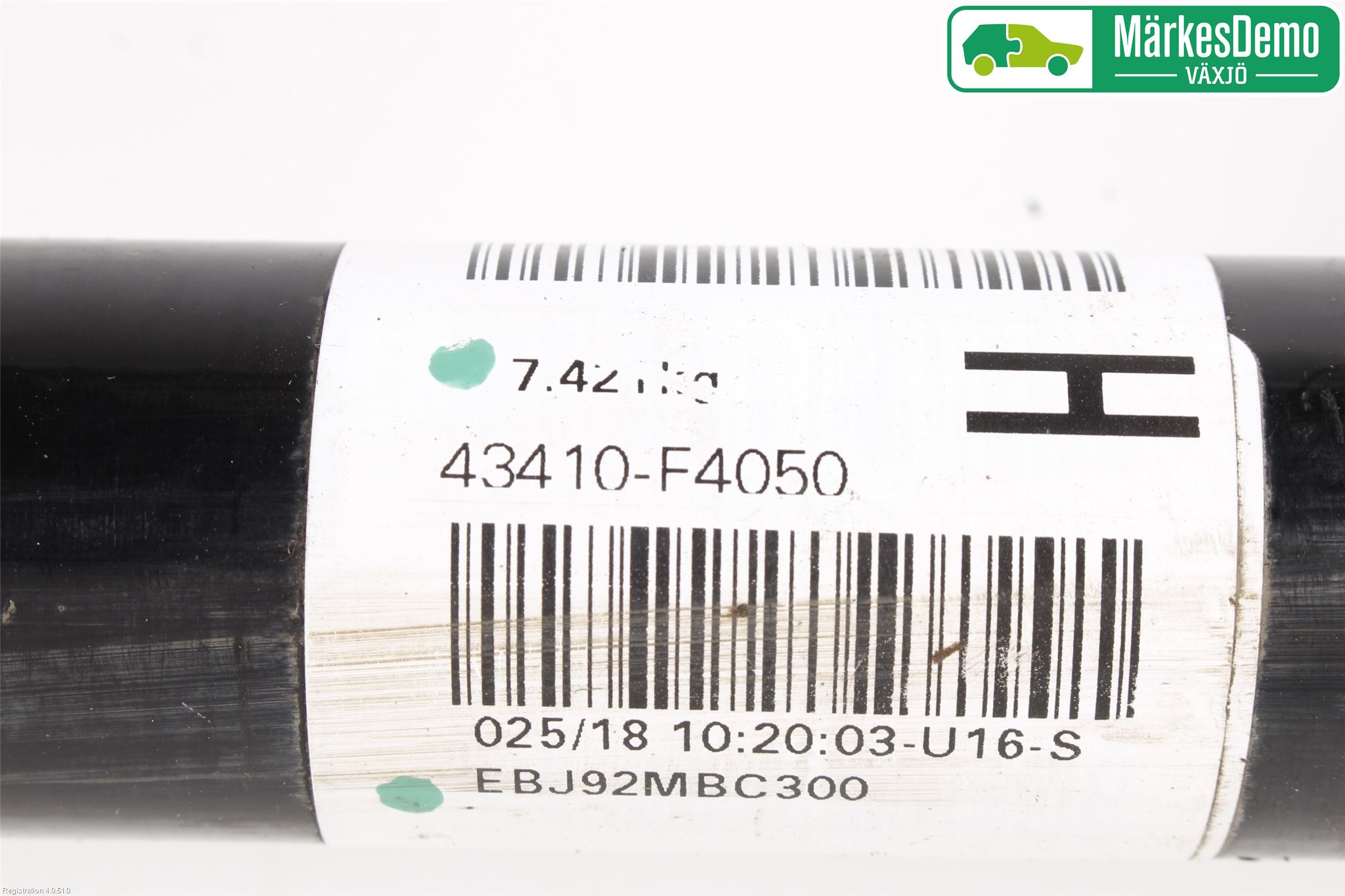 Toyota C-HR 16-23 Drivaxel Fram Höger