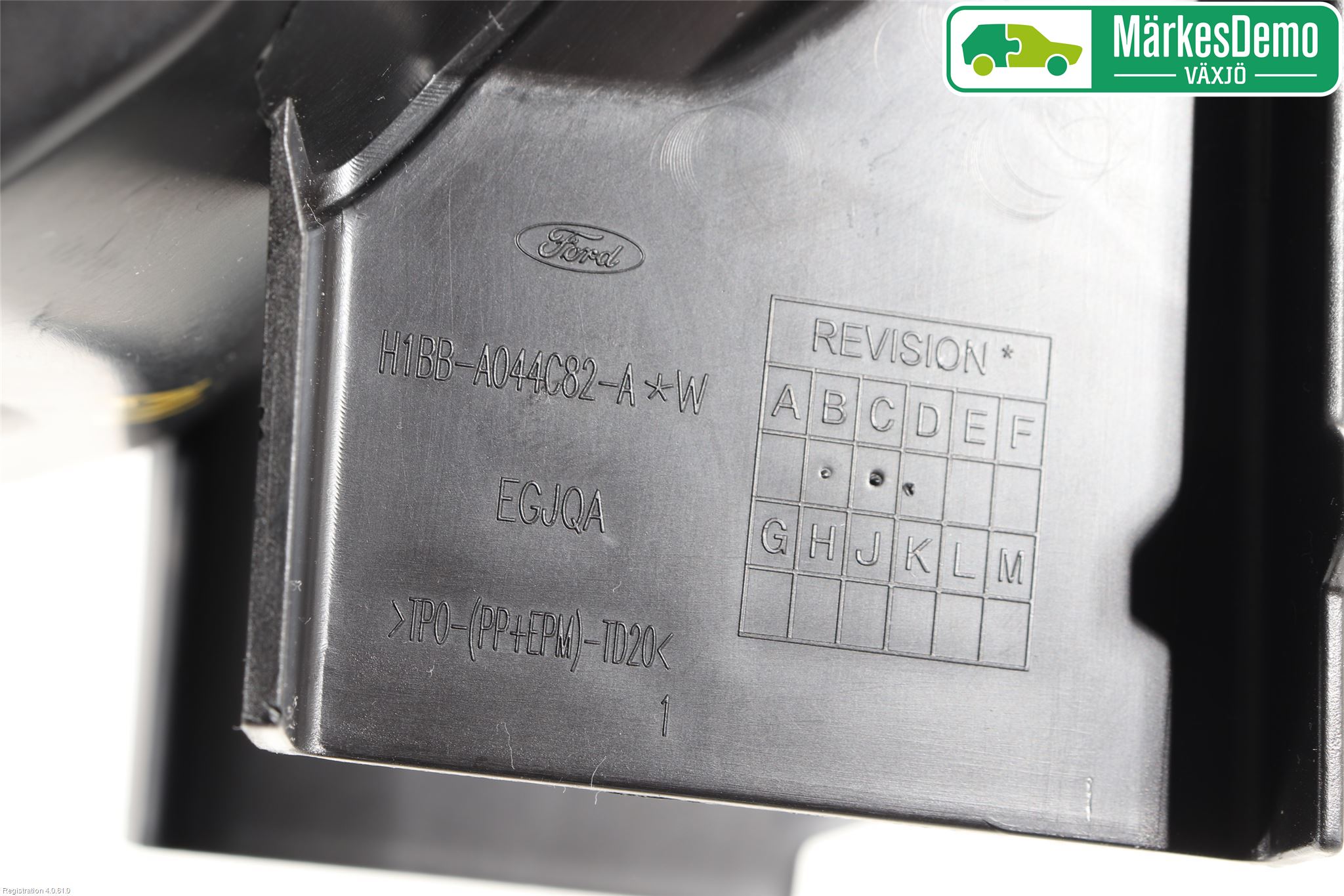Ford FIESTA (VII) 18-23 Instrumentkonsoll Golv