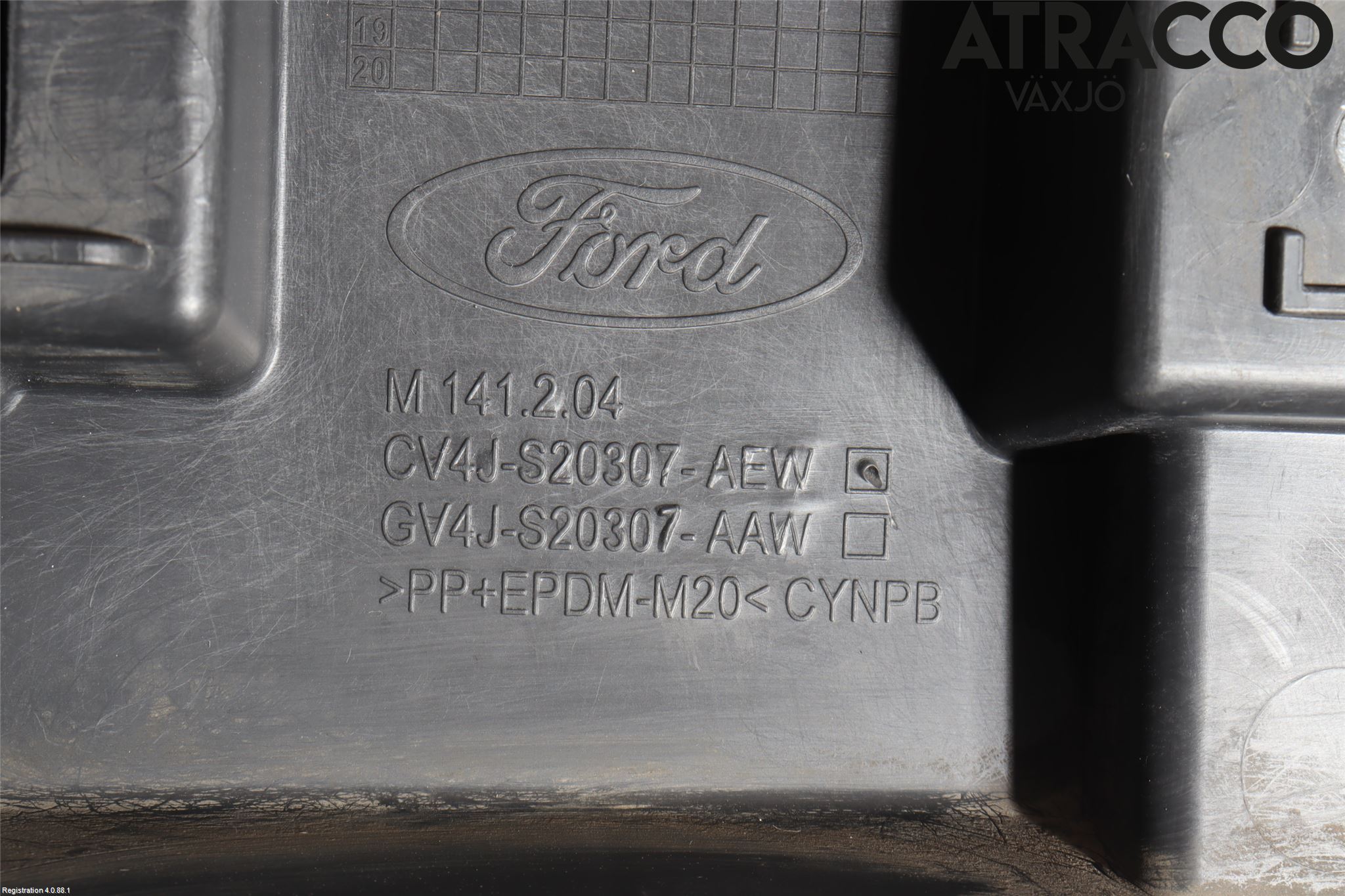 Ford KUGA 13-16 Dörr Dekorlist Fram Vä
