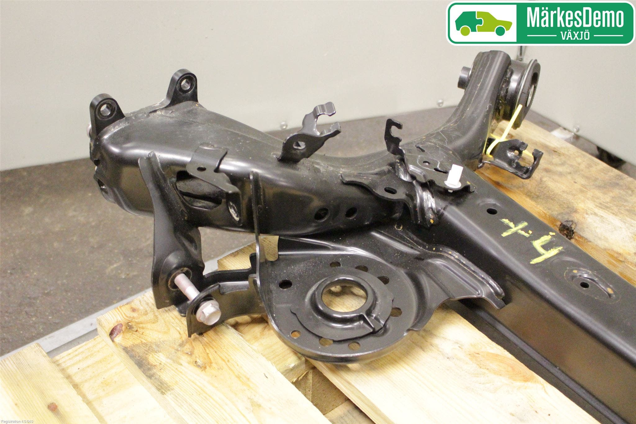 Suzuki SWIFT 17-24 Bakaxelbalk