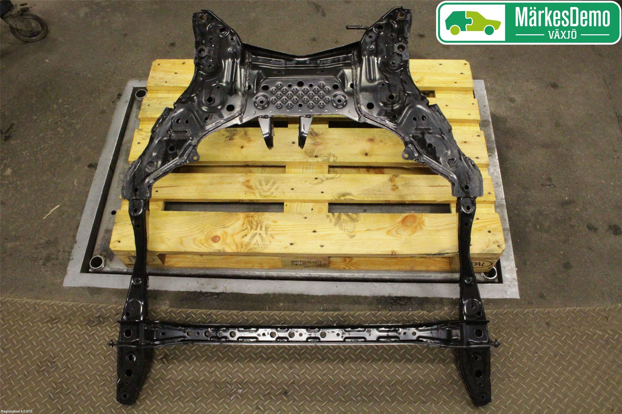 Mazda 3 III 14-19 Framvagnsbalk