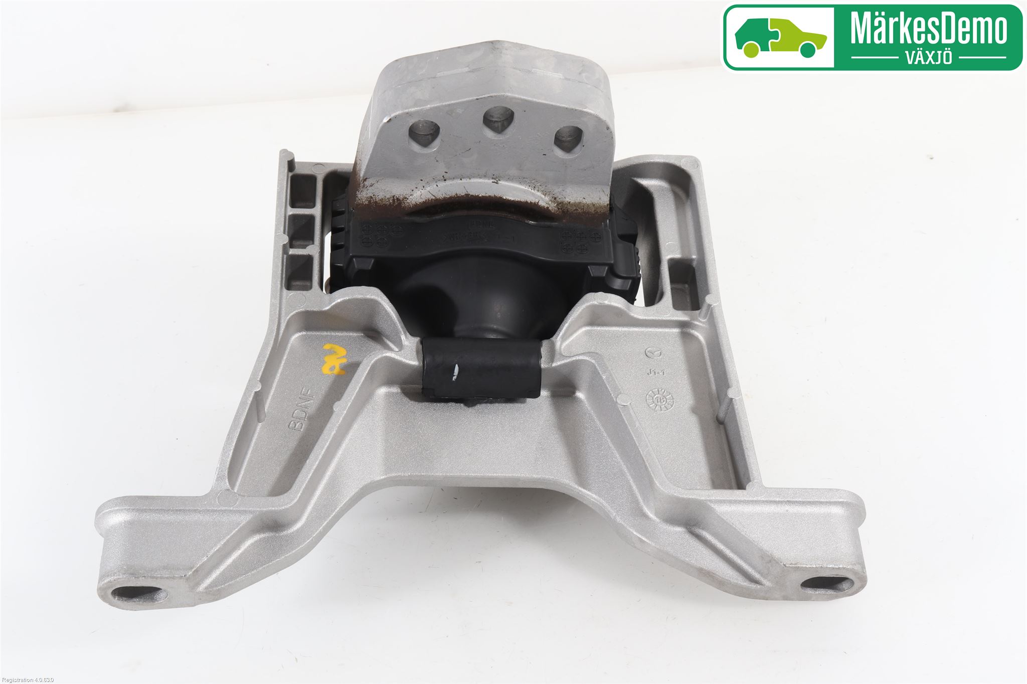 Mazda CX-30 20- Motorfäste