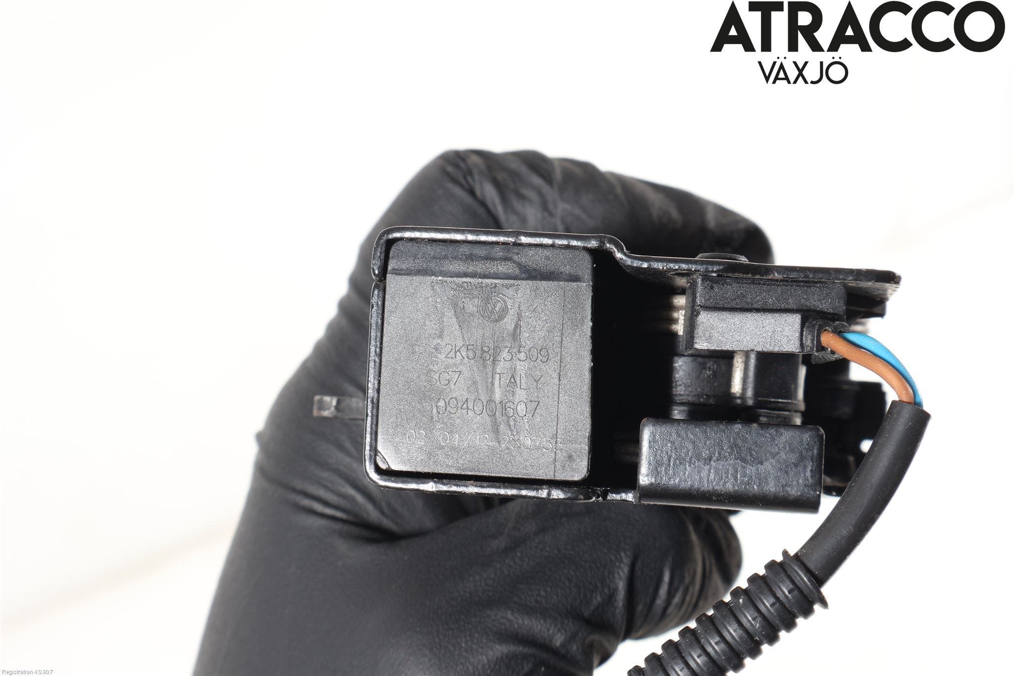 Volkswagen VW CADDY 11-15 Huvlås