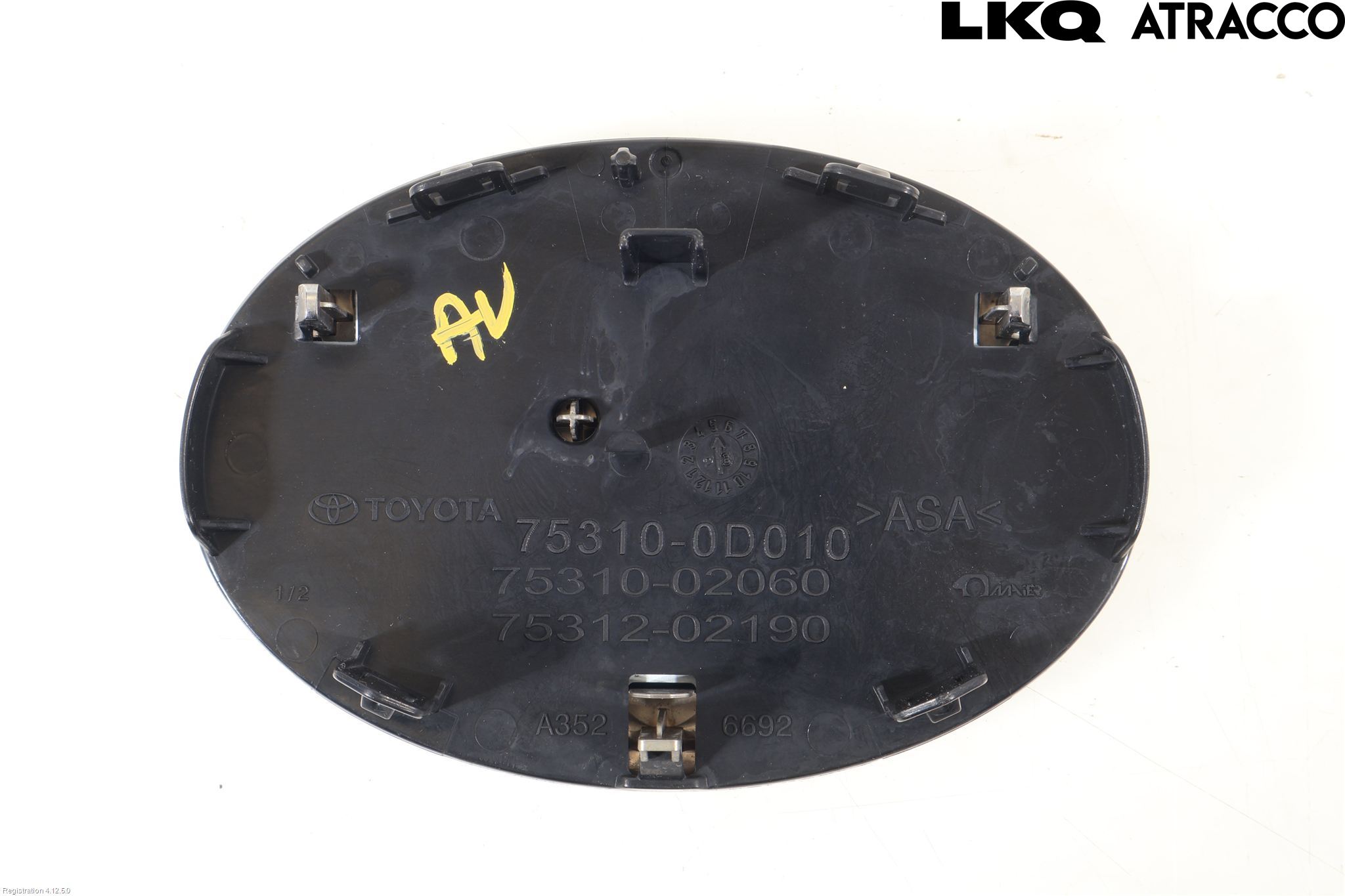 Toyota YARIS CROSS XP21 21- Emblem