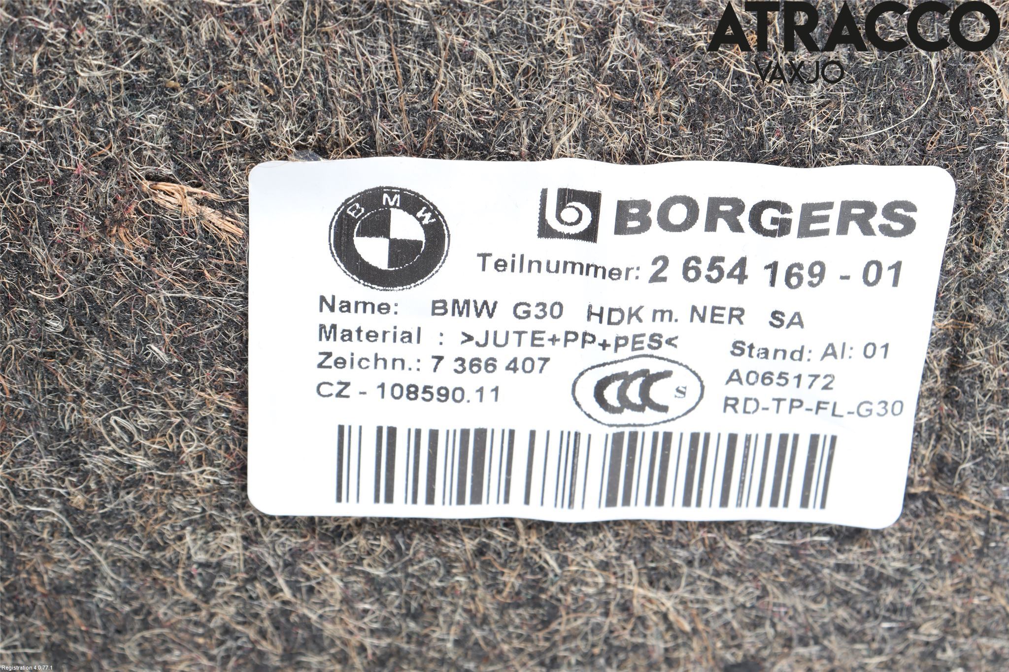 BMW 5 G30/G31/F90 17-23 Inredning Bakluckeklädsel