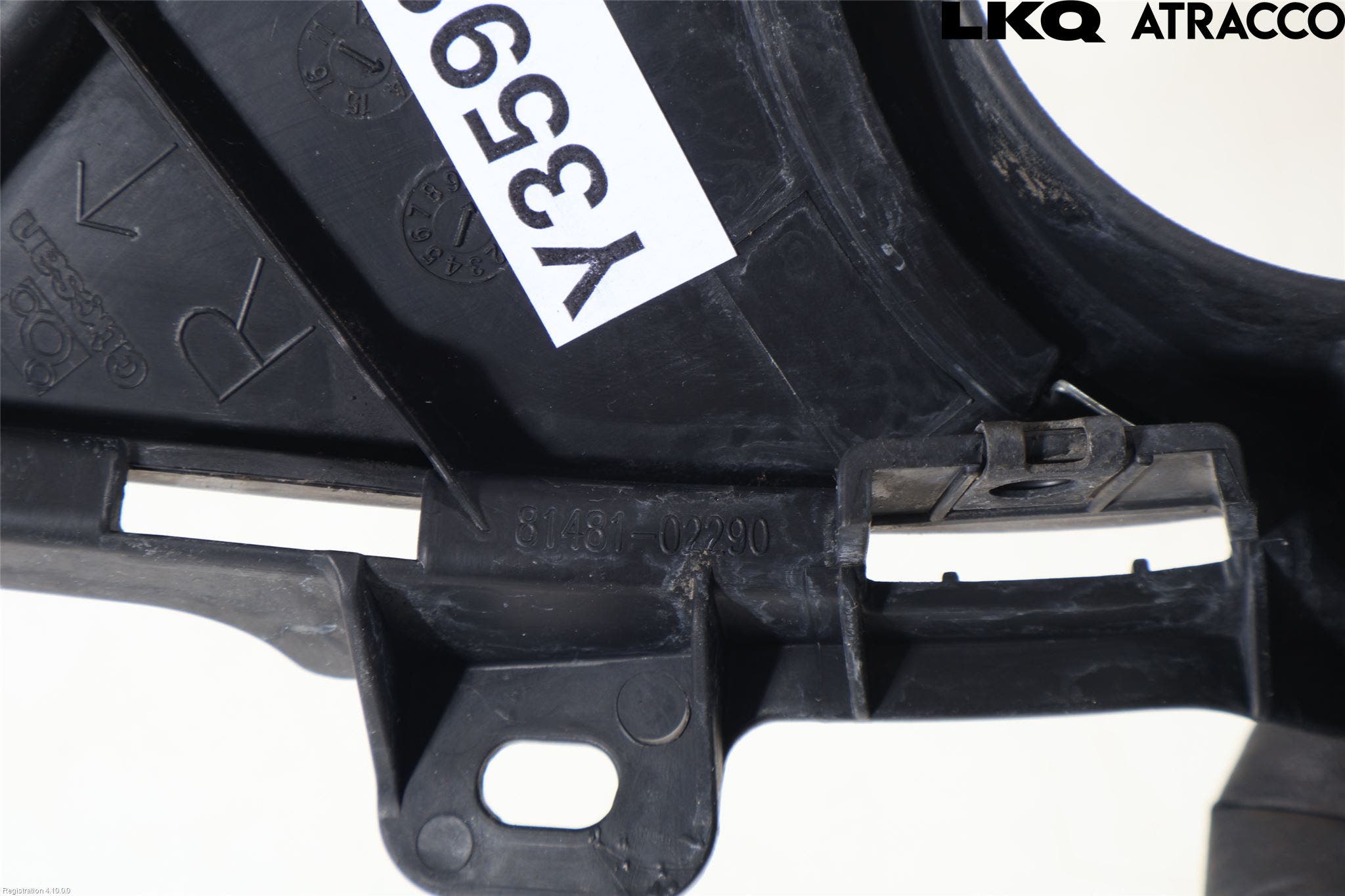 Toyota AURIS 13-19 Dimljussarg Fram